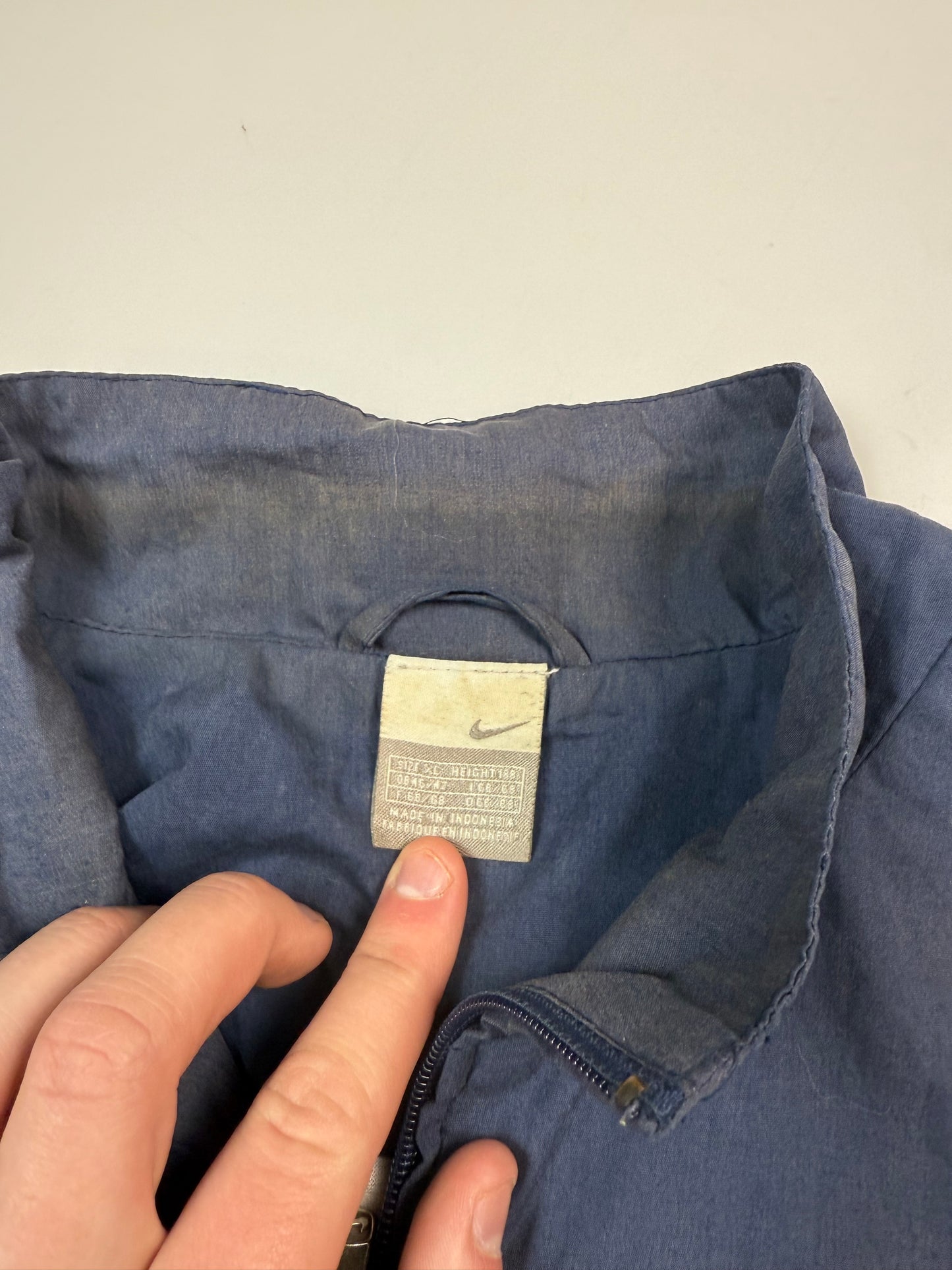 Vintage Nike mini swoosh track jacket (XL)