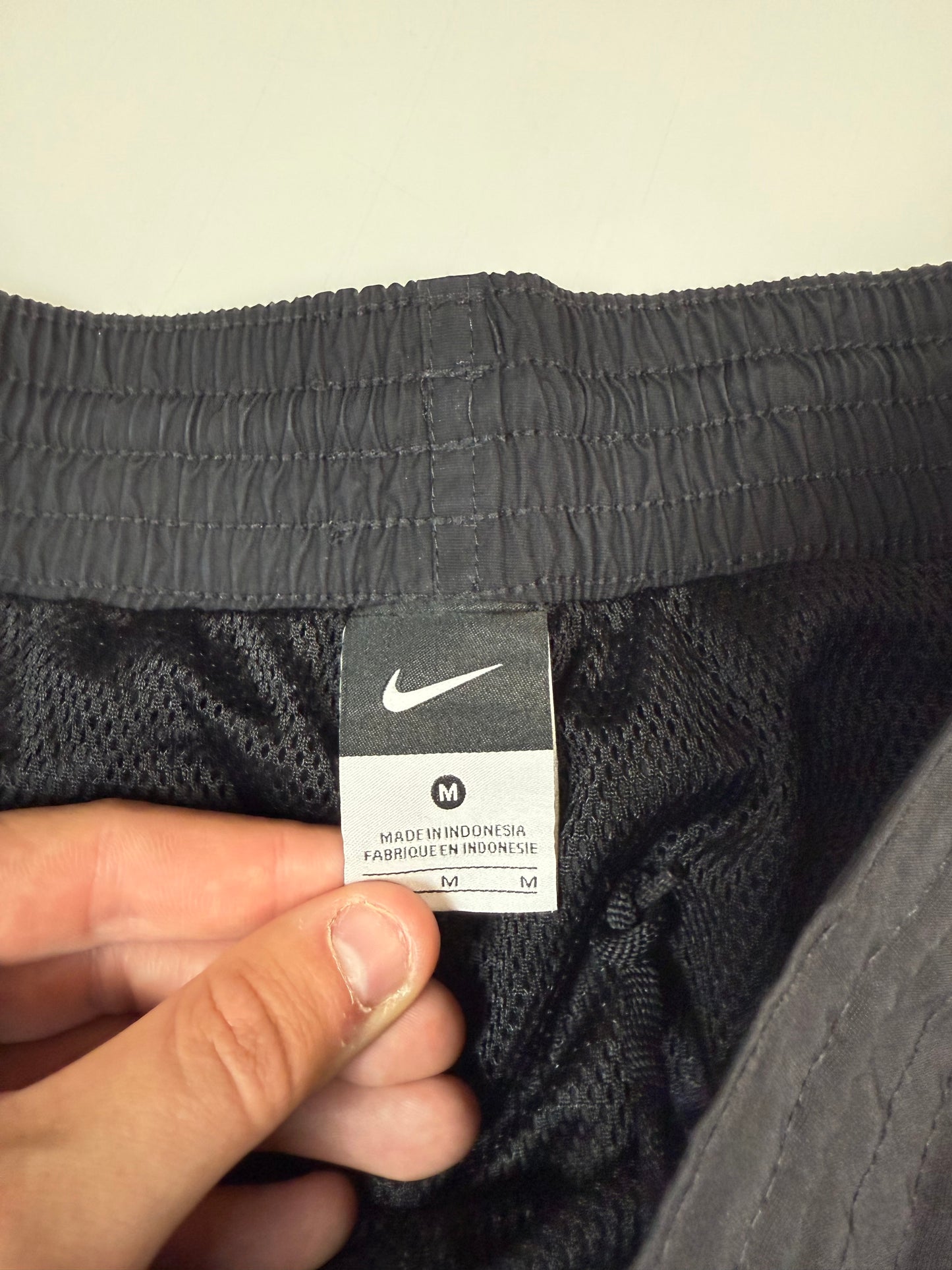 Vintage Nike baggy track pants (M)