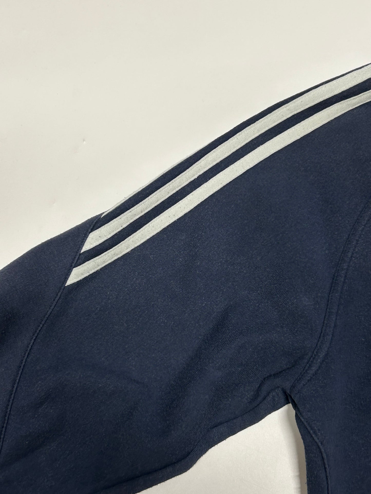 Vintage Adidas small logo sweatshirt (M)