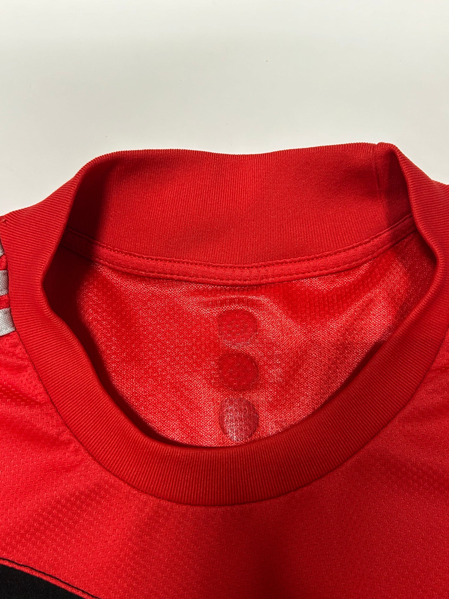 Adidas sports tee (L)