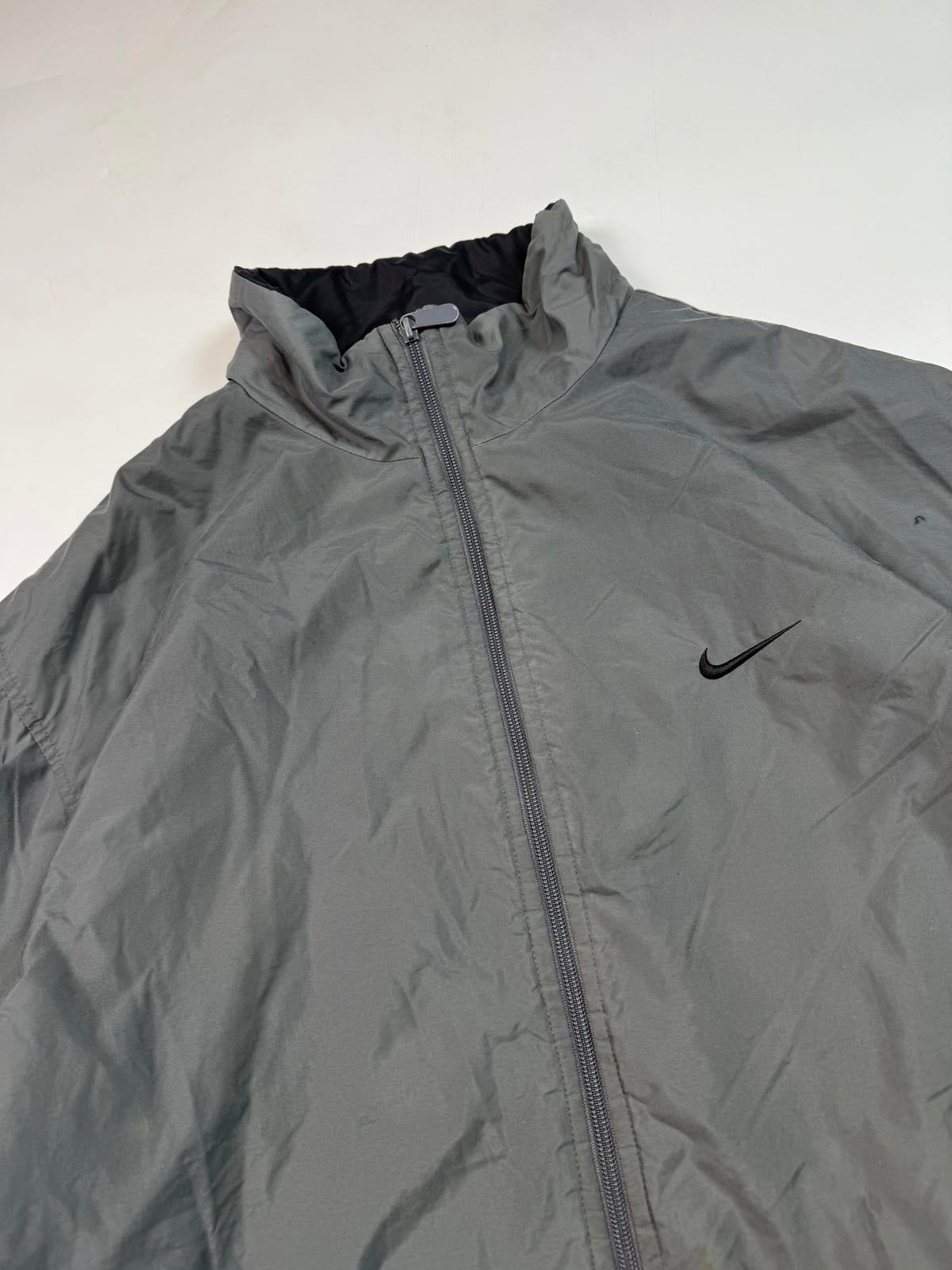 Vintage Nike spell out padded jacket (XL)