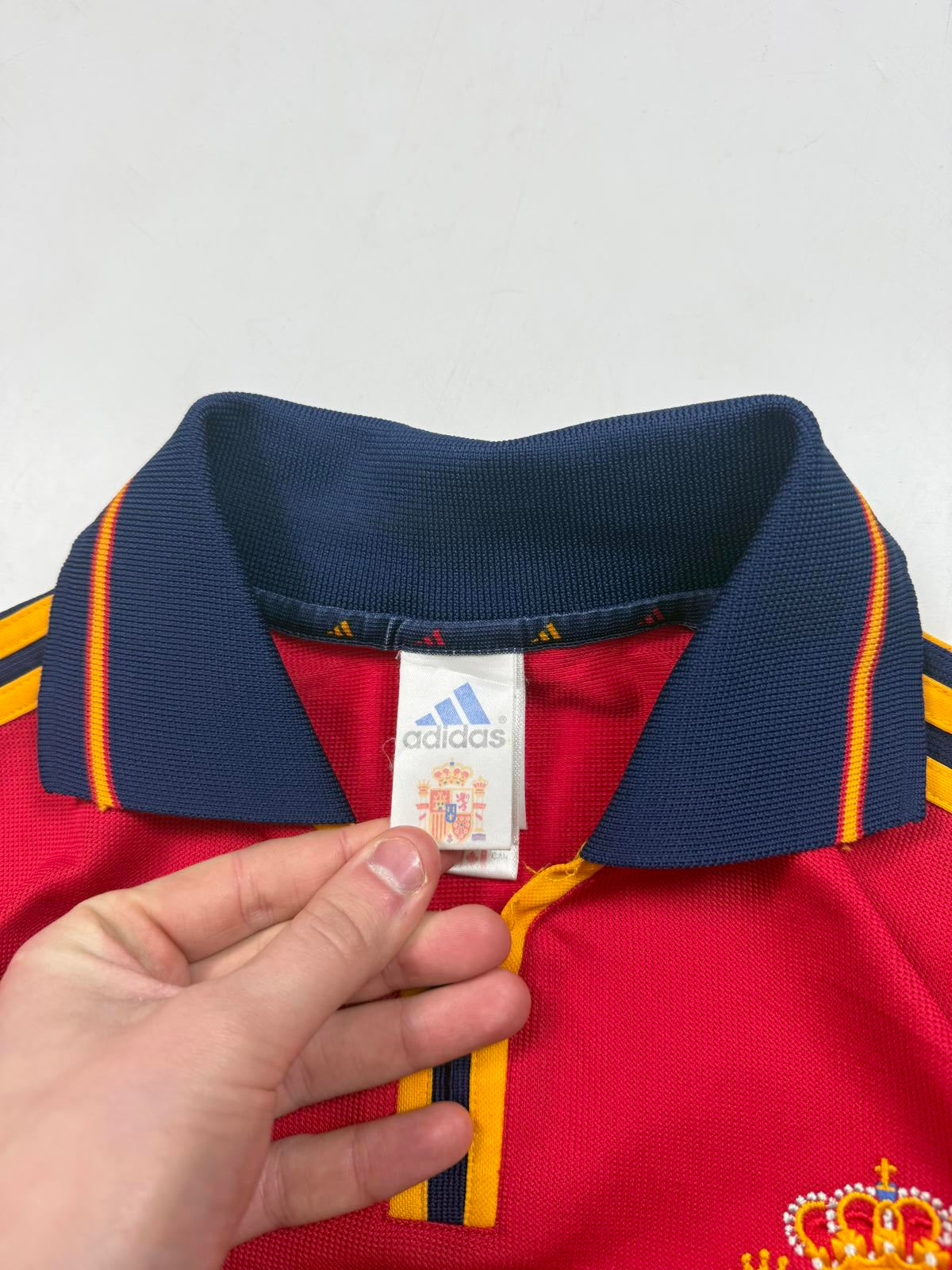 Vintage Spain 1999/00 Adidas home football shirt (S)