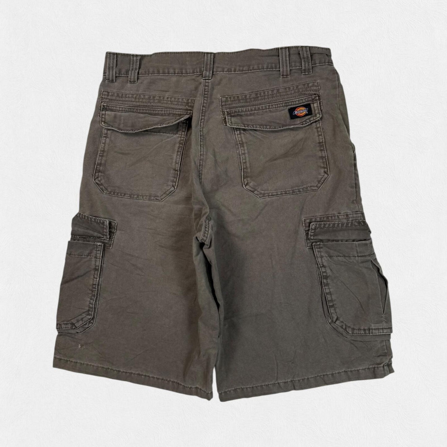 Dickies workwear baggy cargo shorts (W34)