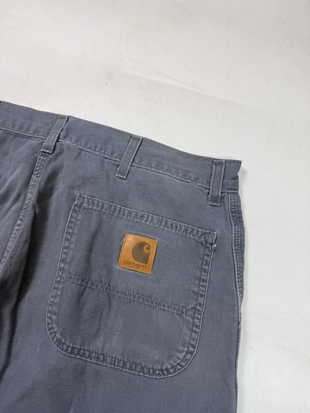 Vintage Carhartt baggy carpenter shorts (W36)