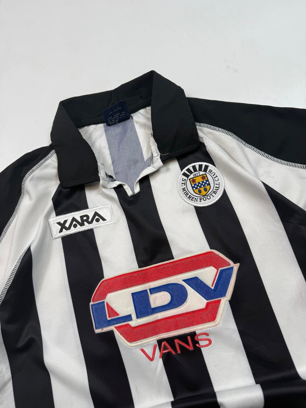 Vintage St Mirren 2001/02 home football shirt (S)