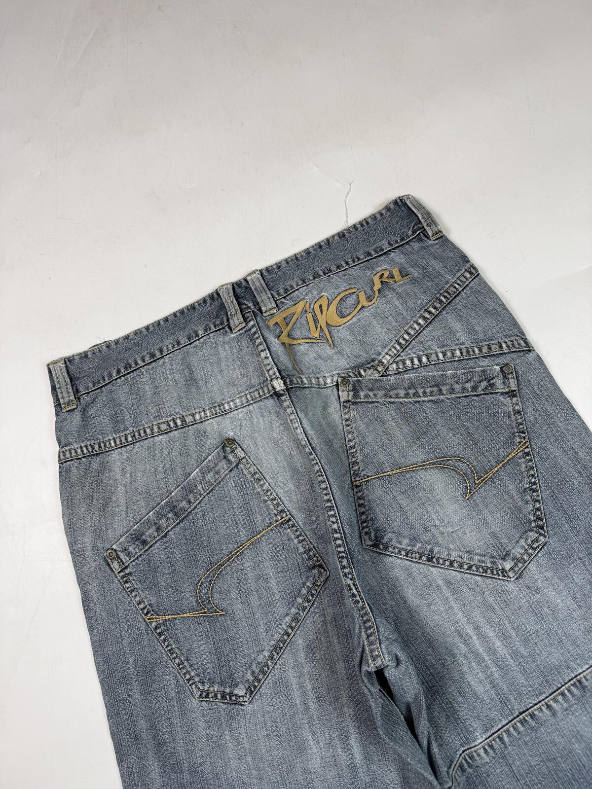 Vintage Y2K Ripcurl surfwear hip hop jorts (W36)
