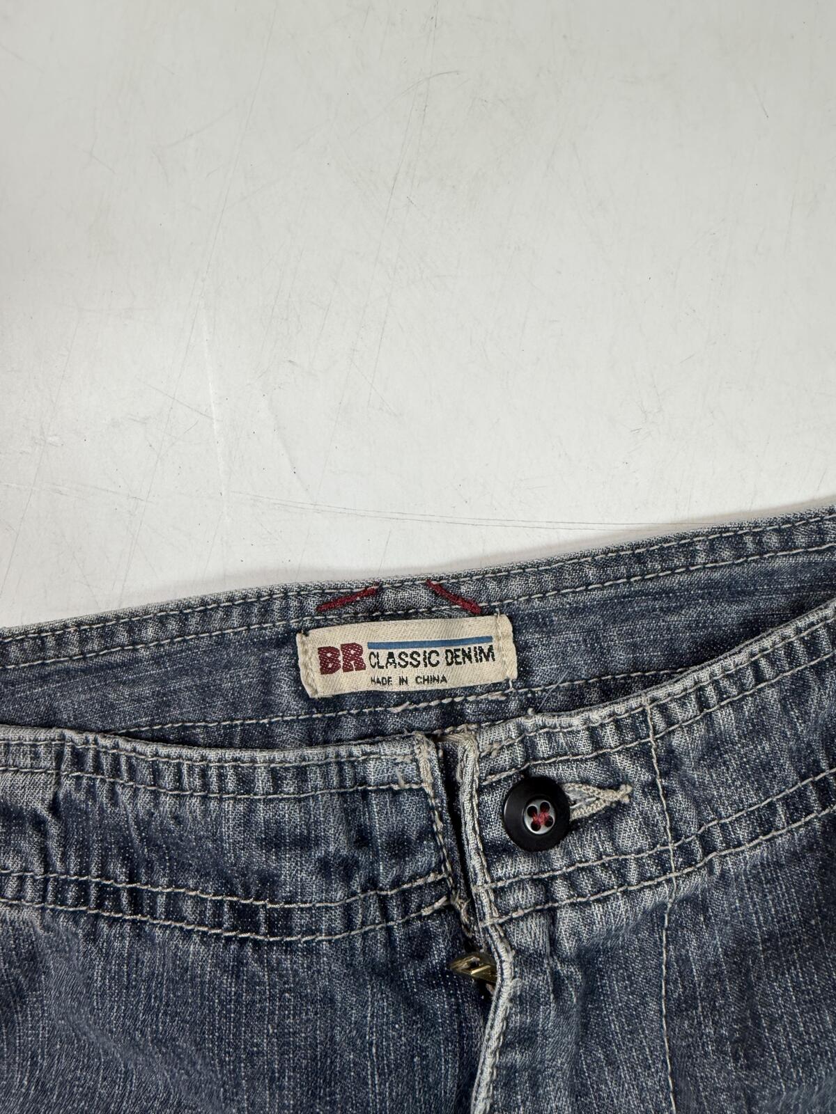 Vintage Y2K baggy hip hop denim jean shorts (W32)