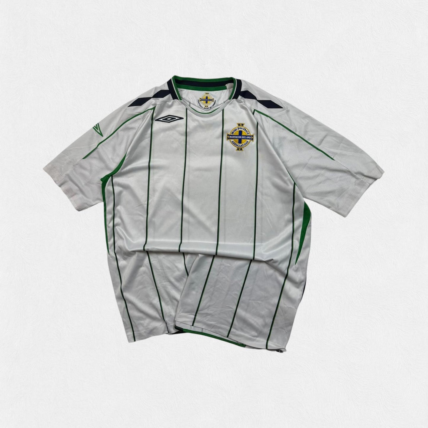 Vintage Northern Ireland 2008/09 Umbro away football shirt (L)
