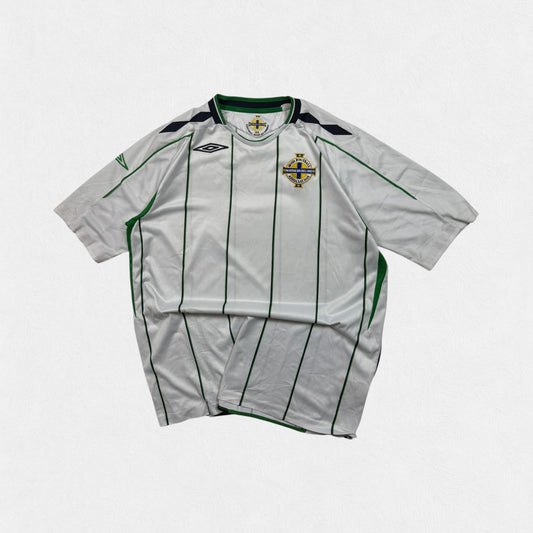 Vintage Northern Ireland 2008/09 Umbro away football shirt (L)
