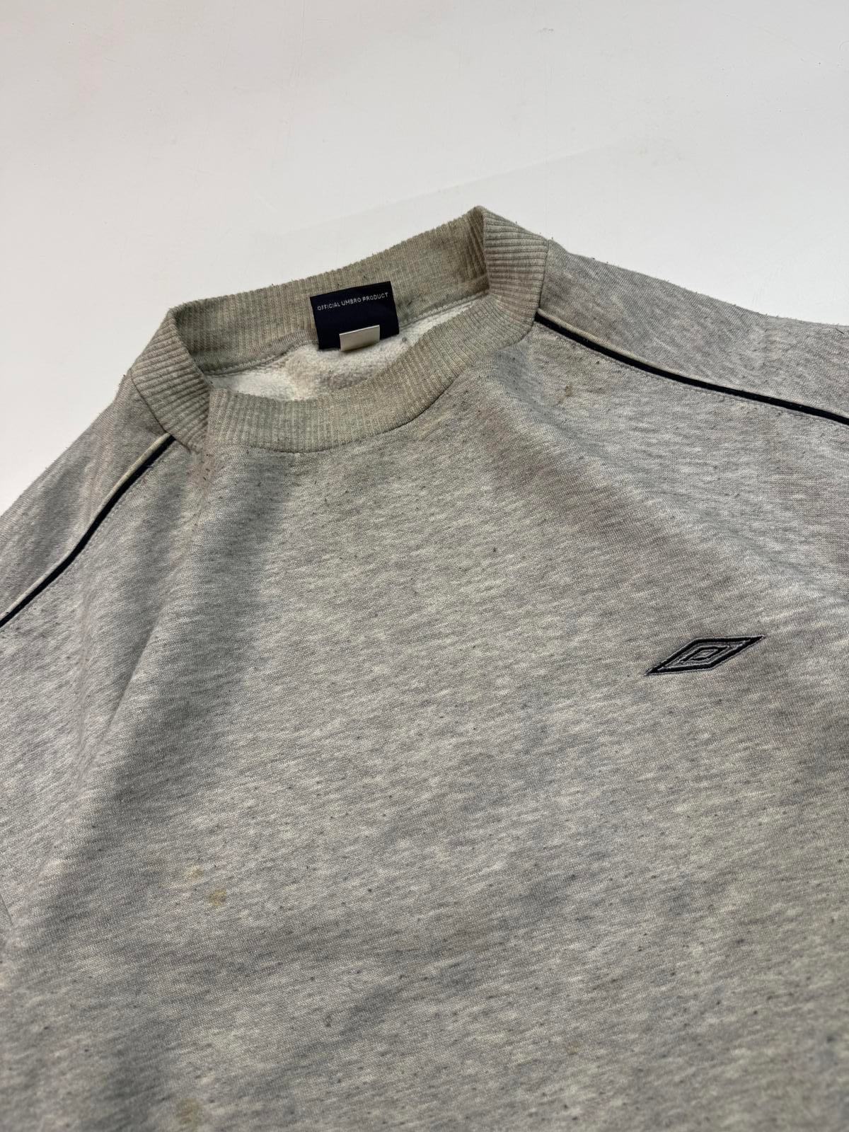 Vintage Umbro small logo sweatshirt (M)