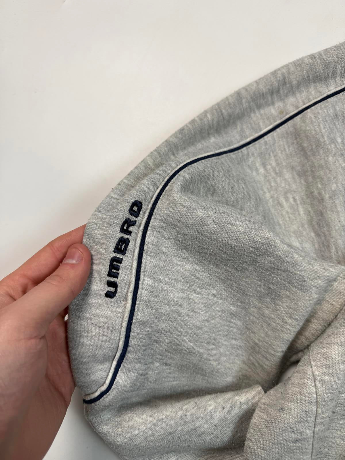 Vintage Umbro small logo sweatshirt (M)