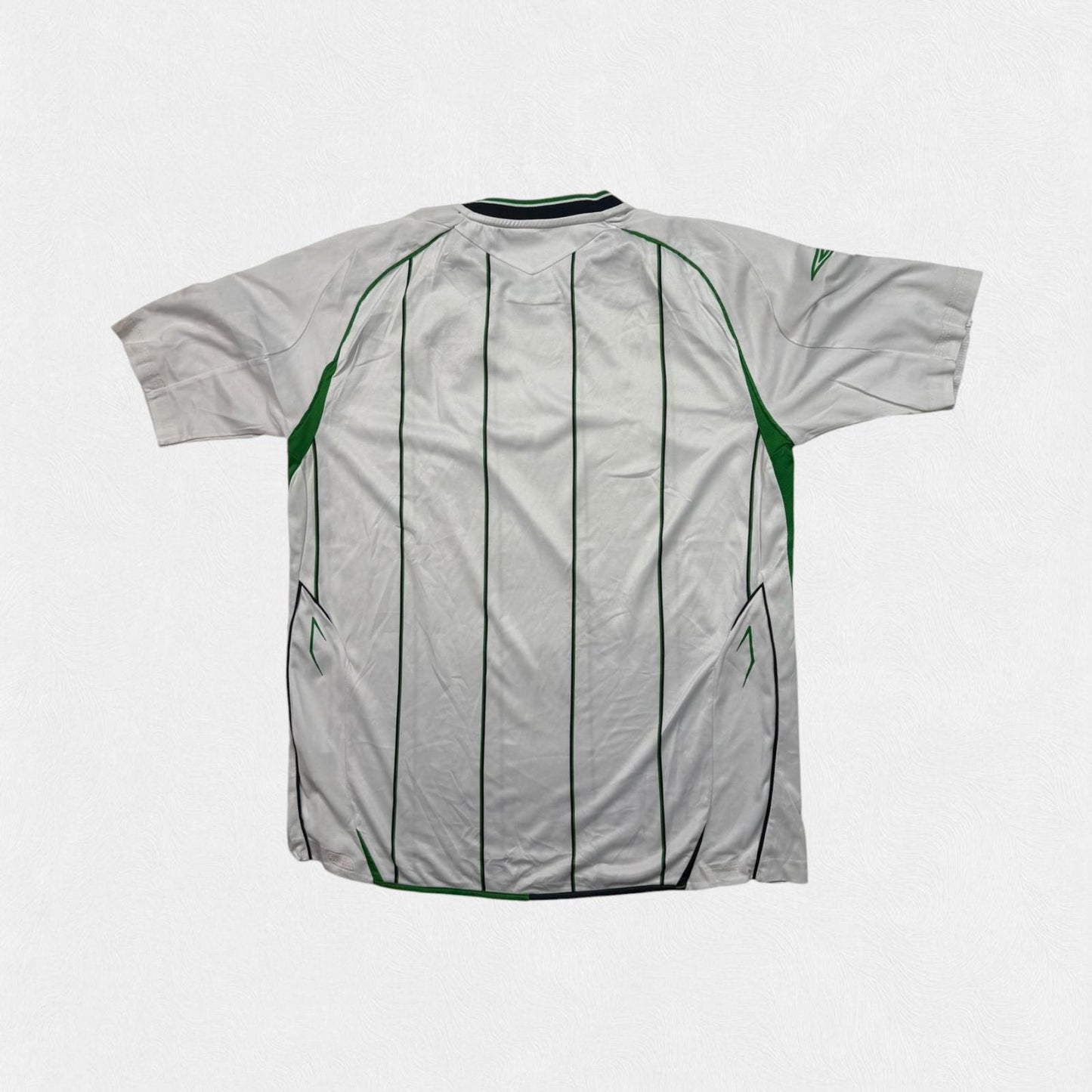 Vintage Northern Ireland 2008/09 Umbro away football shirt (L)