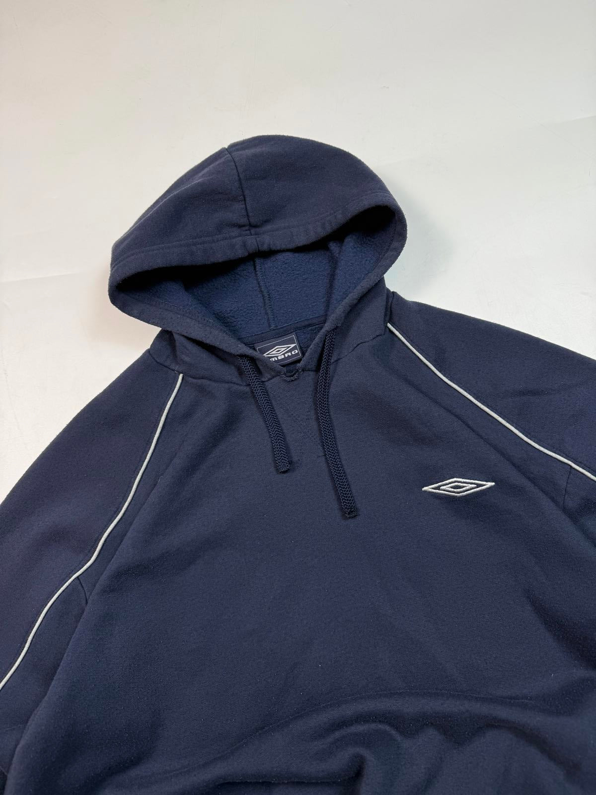 Vintage Umbro small logo hoodie (L)