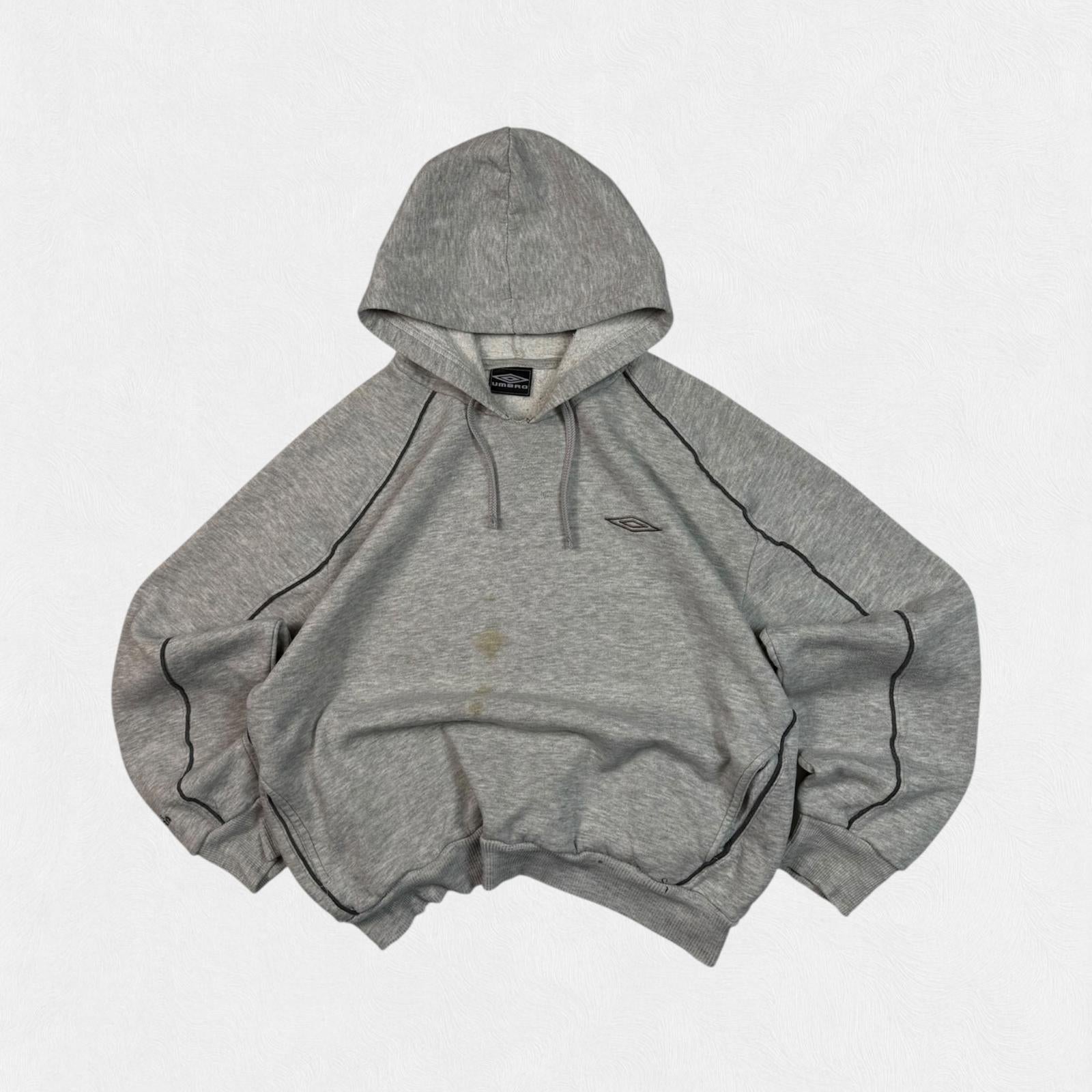 Vintage Umbro small logo hoodie (M)