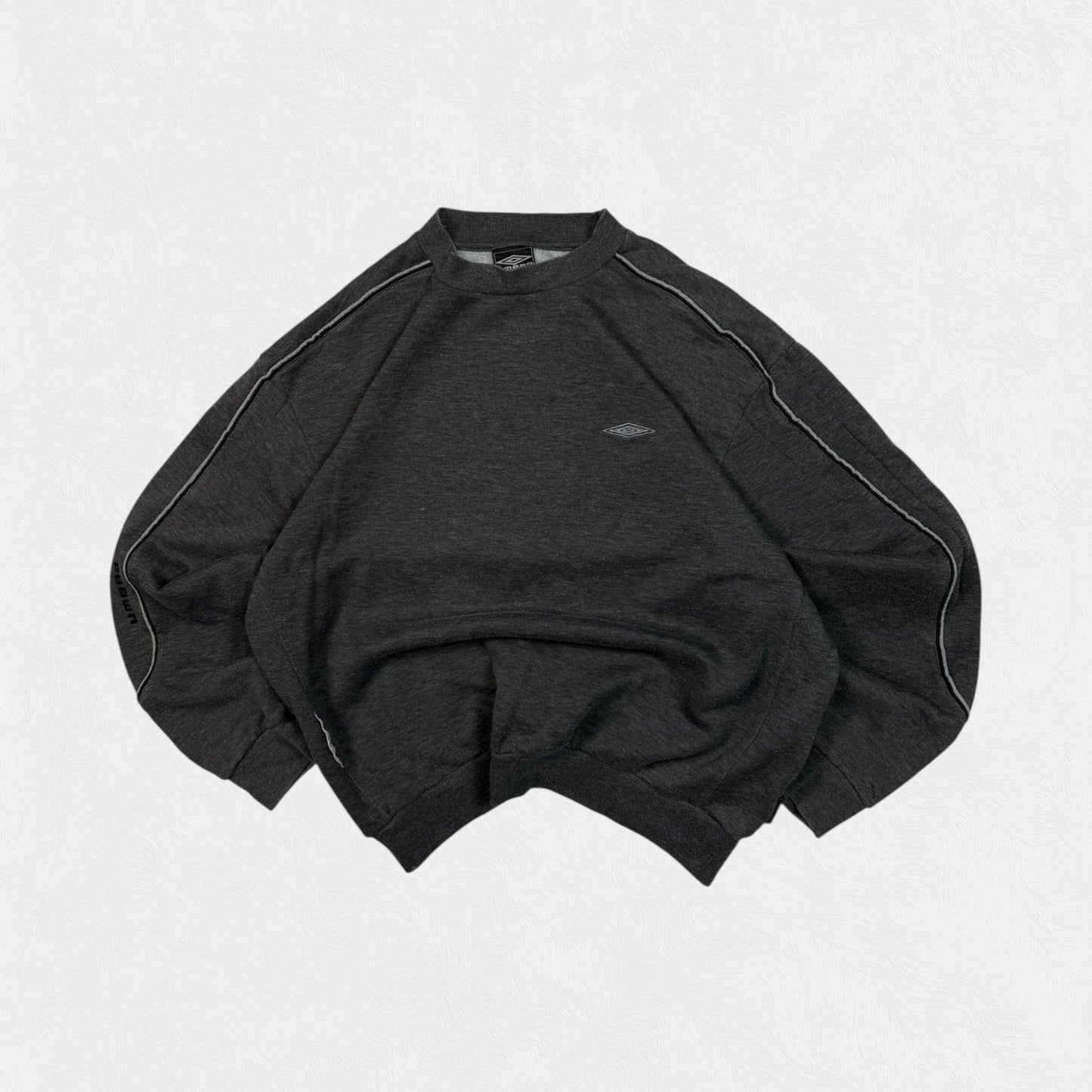 Vintage Umbro small logo sweatshirt (L)