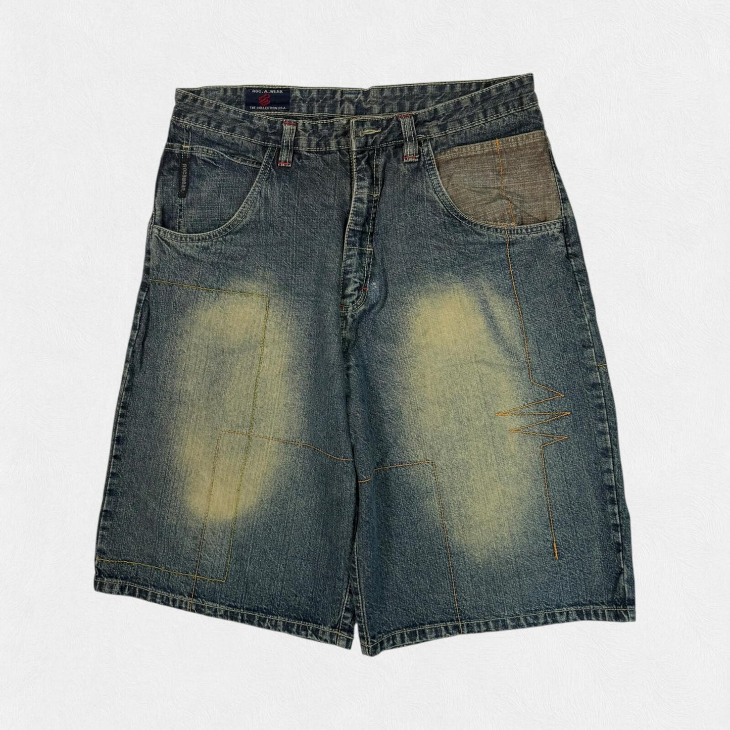 Vintage Y2K Rocawear baggy hip hop jean shorts (W36)