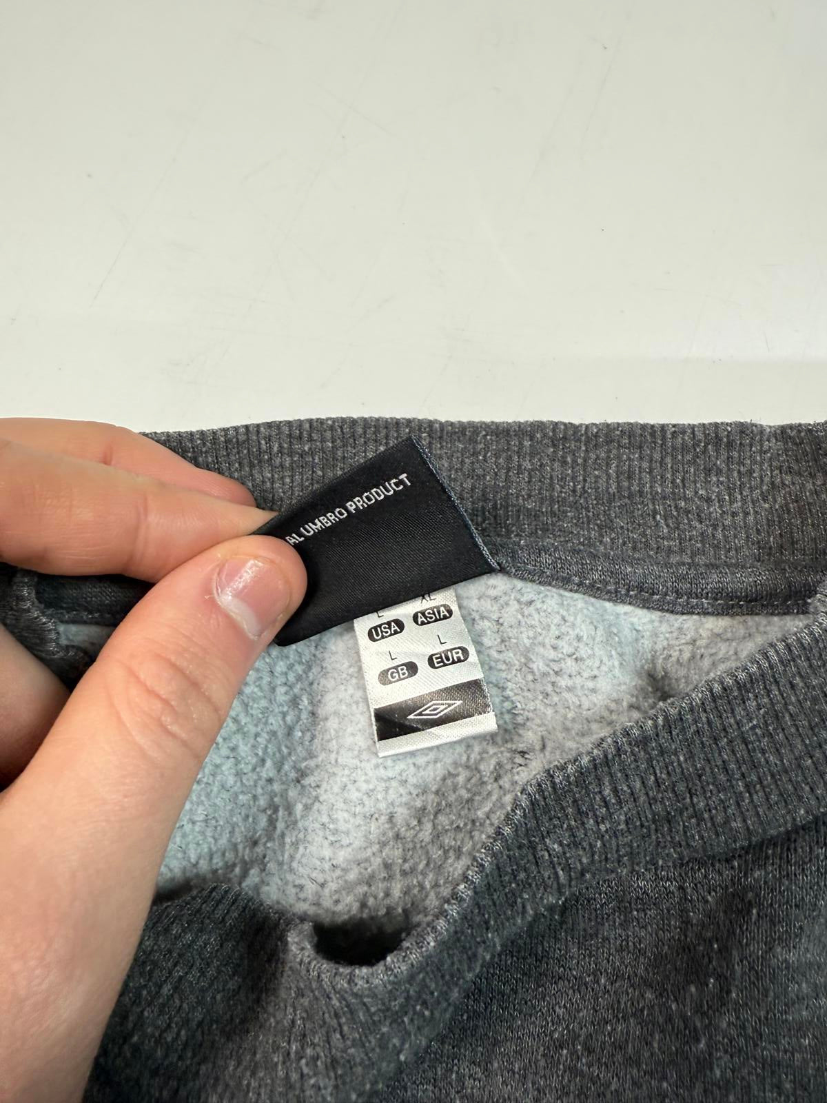 Vintage Umbro small logo sweatshirt (L)