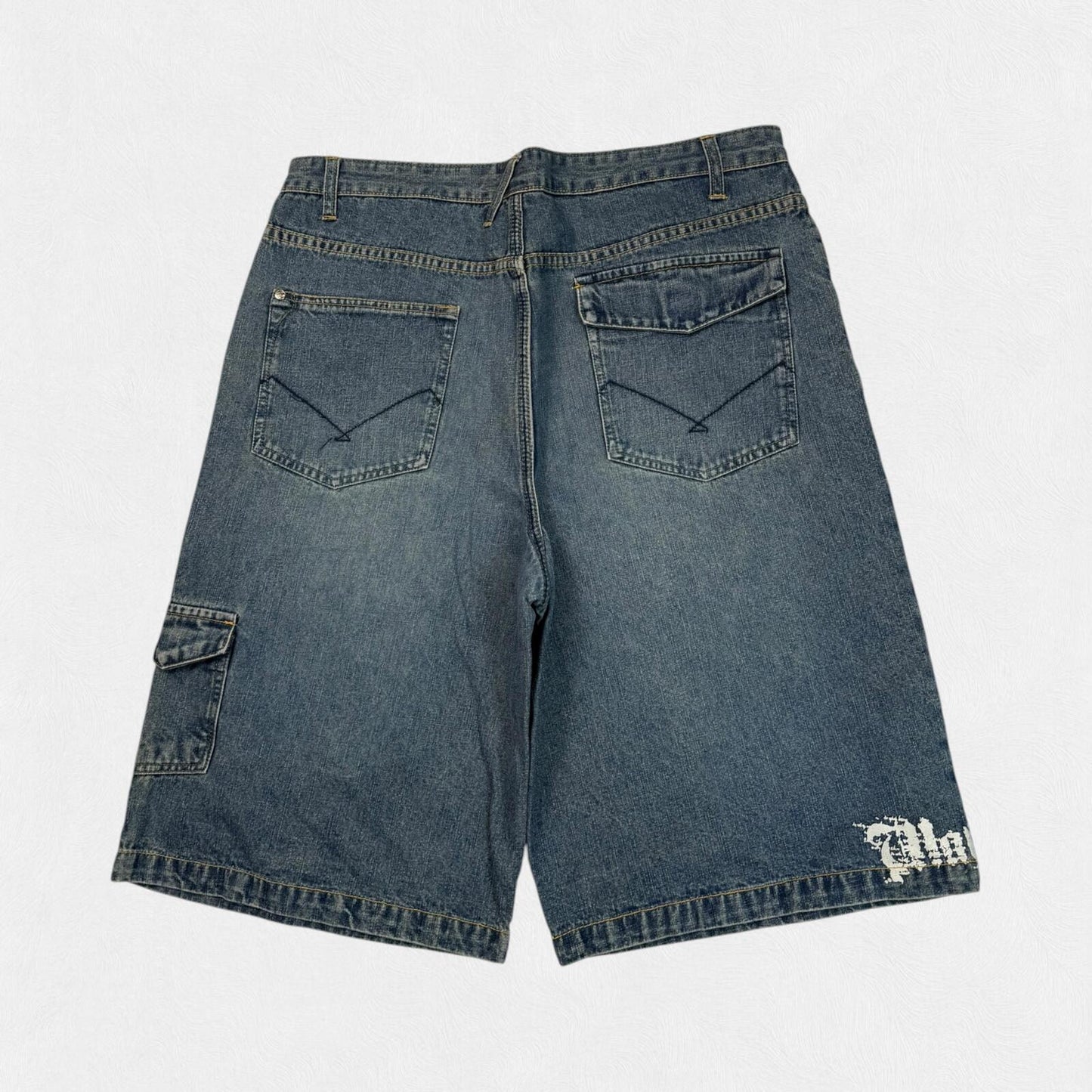 Vintage Y2K baggy hip hop denim jean shorts jorts (W36)