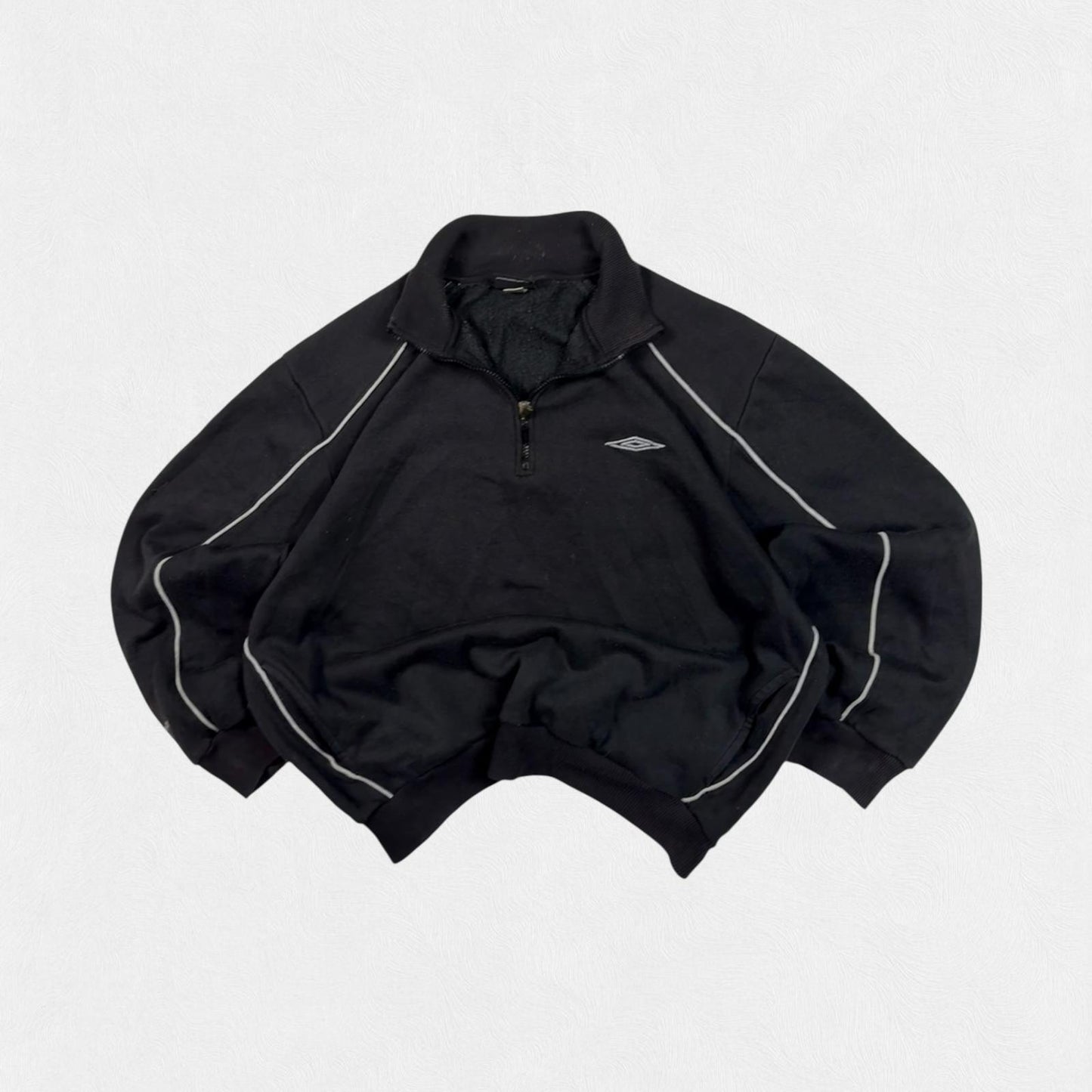 Vintage Umbro quarter zip sweatshirt (L)