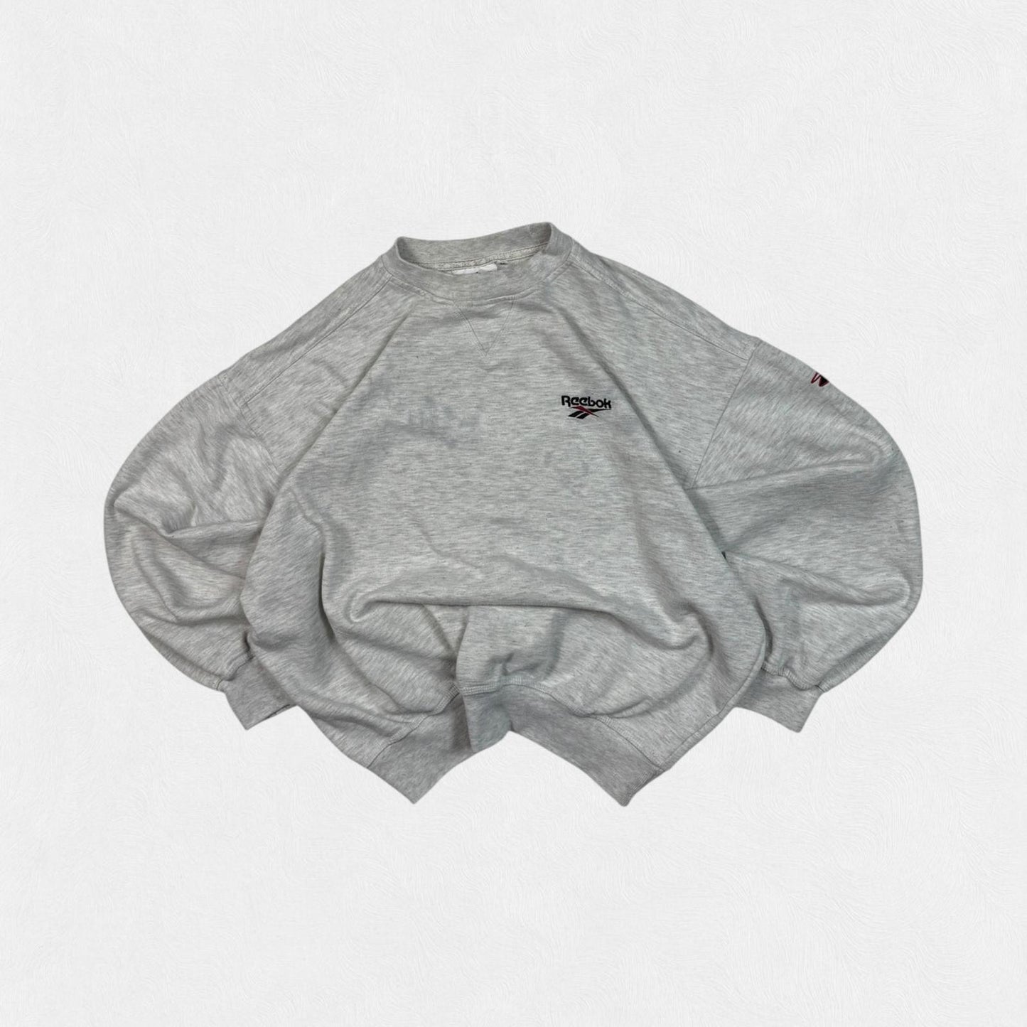 Vintage 90s Reebok small logo sweatshirt (M)