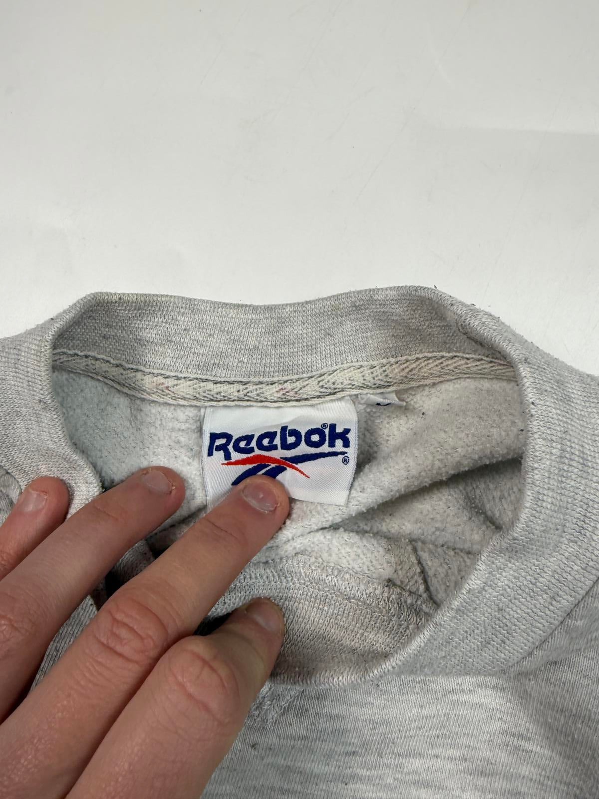 Vintage 90s Reebok small logo sweatshirt (M)