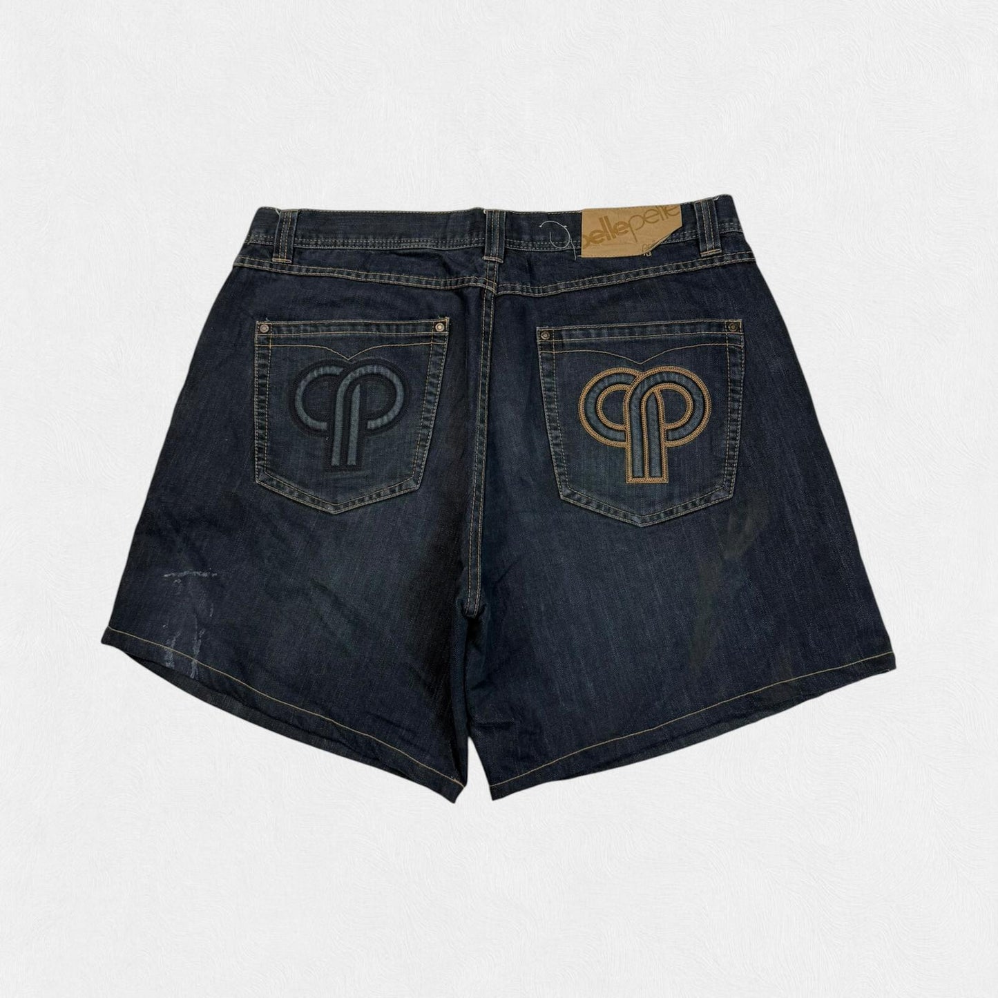 Vintage Y2K Pelle Pelle baggy hip hop jorts (W40)