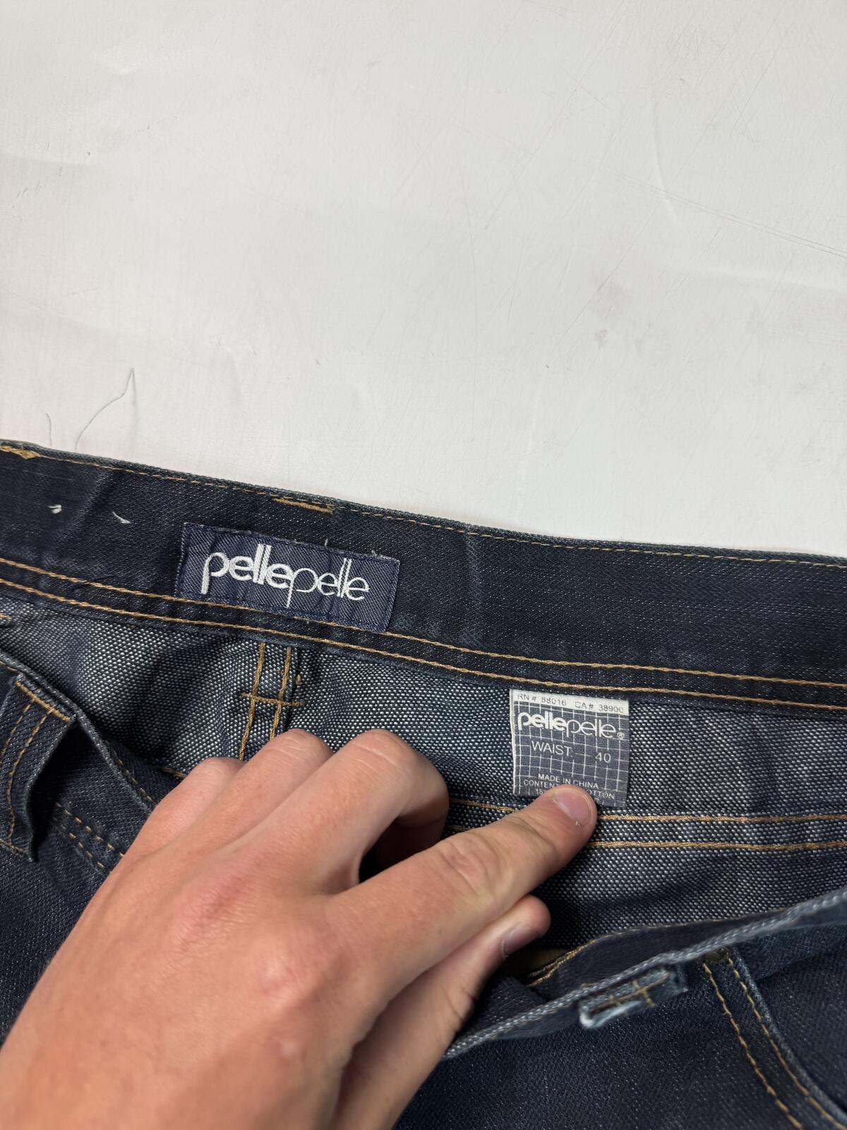 Vintage Y2K Pelle Pelle baggy hip hop jorts (W40)