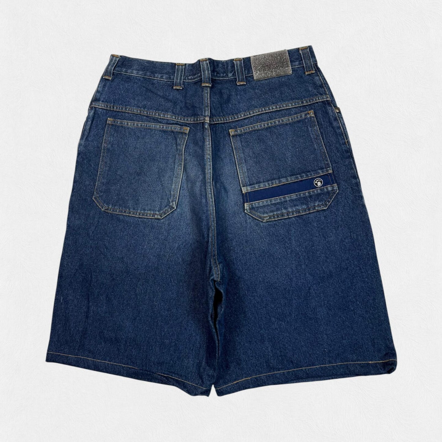 Vintage Y2K baggy hip hop denim jean shorts (W34)