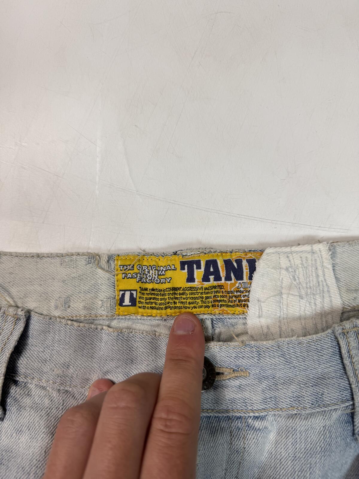 Vintage Y2K baggy hip hop jorts (W36)