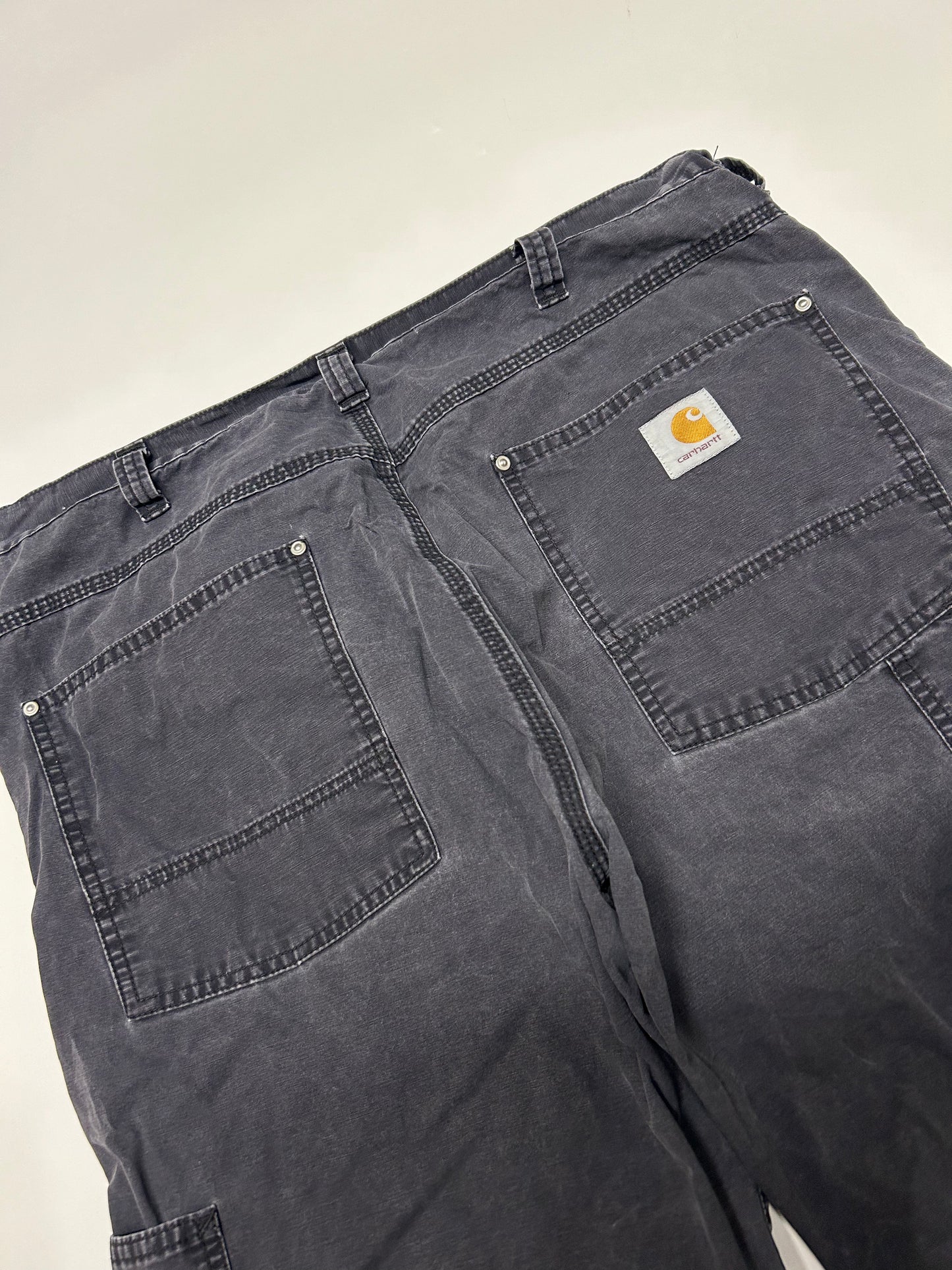 Vintage Carhartt baggy carpenter shorts (W38)