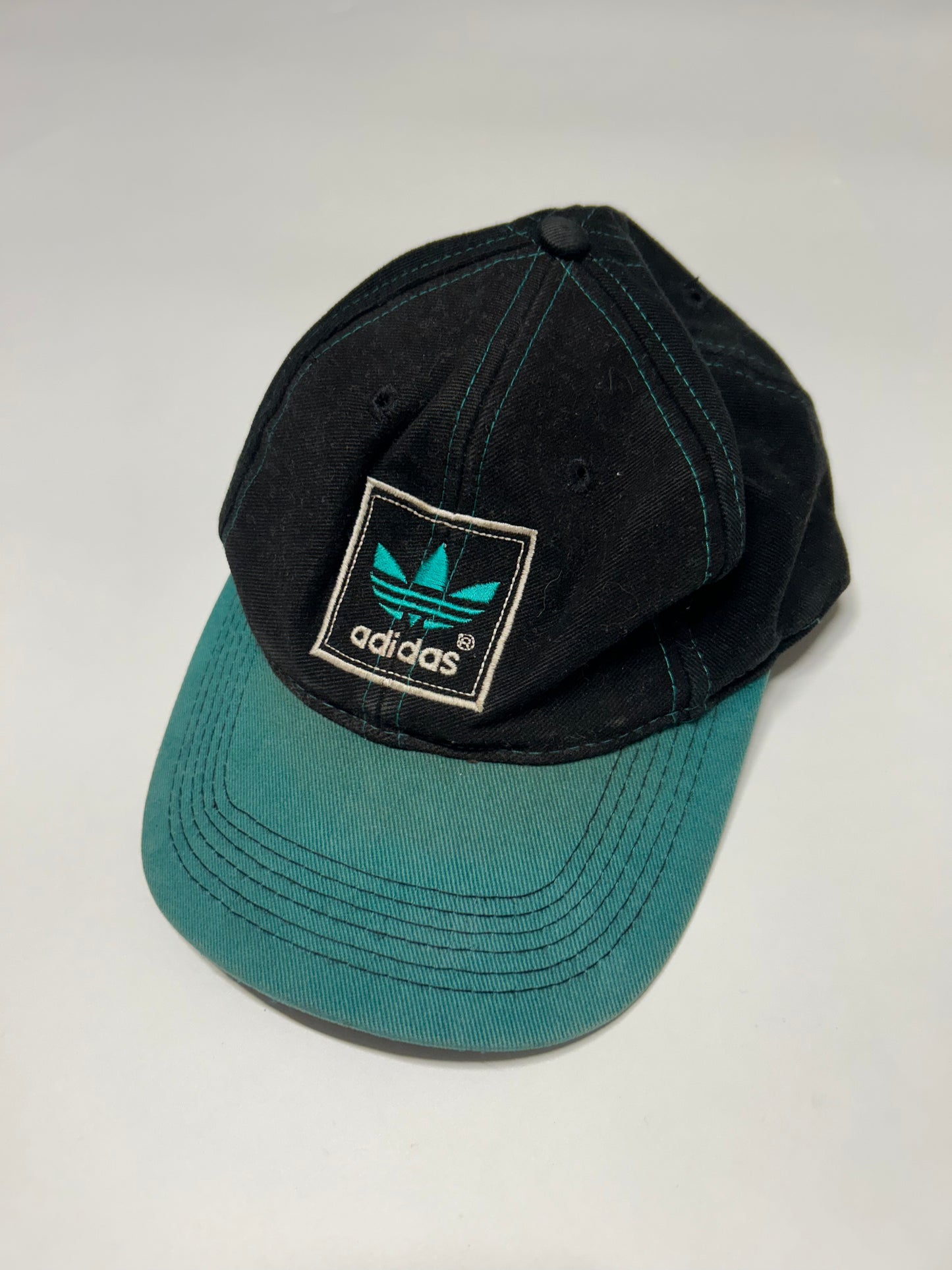 Vintage 90s adidas cap (OS)