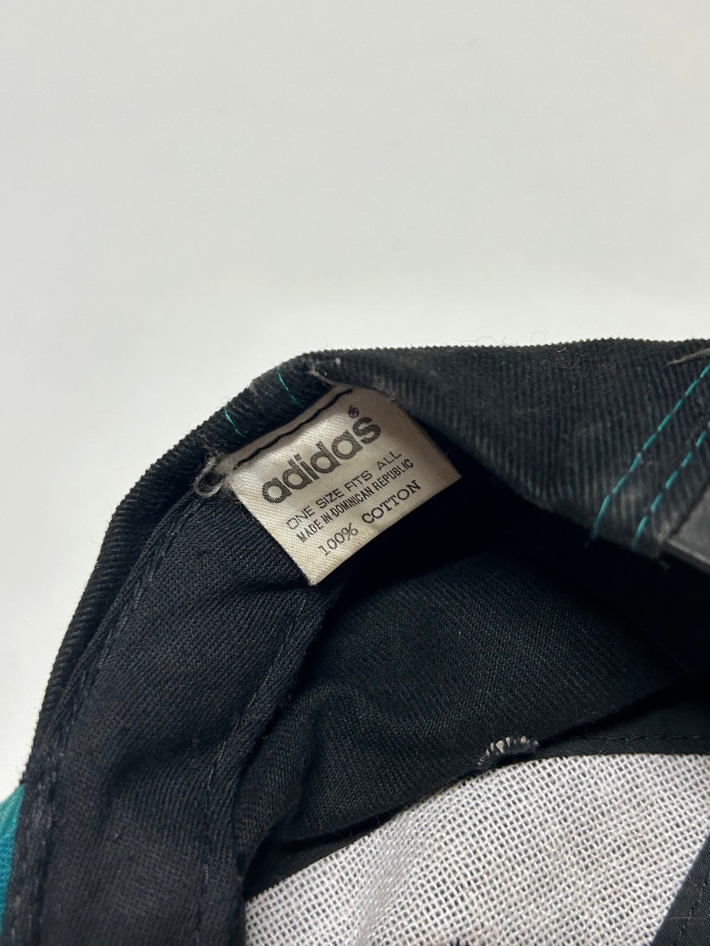 Vintage 90s adidas cap (OS)