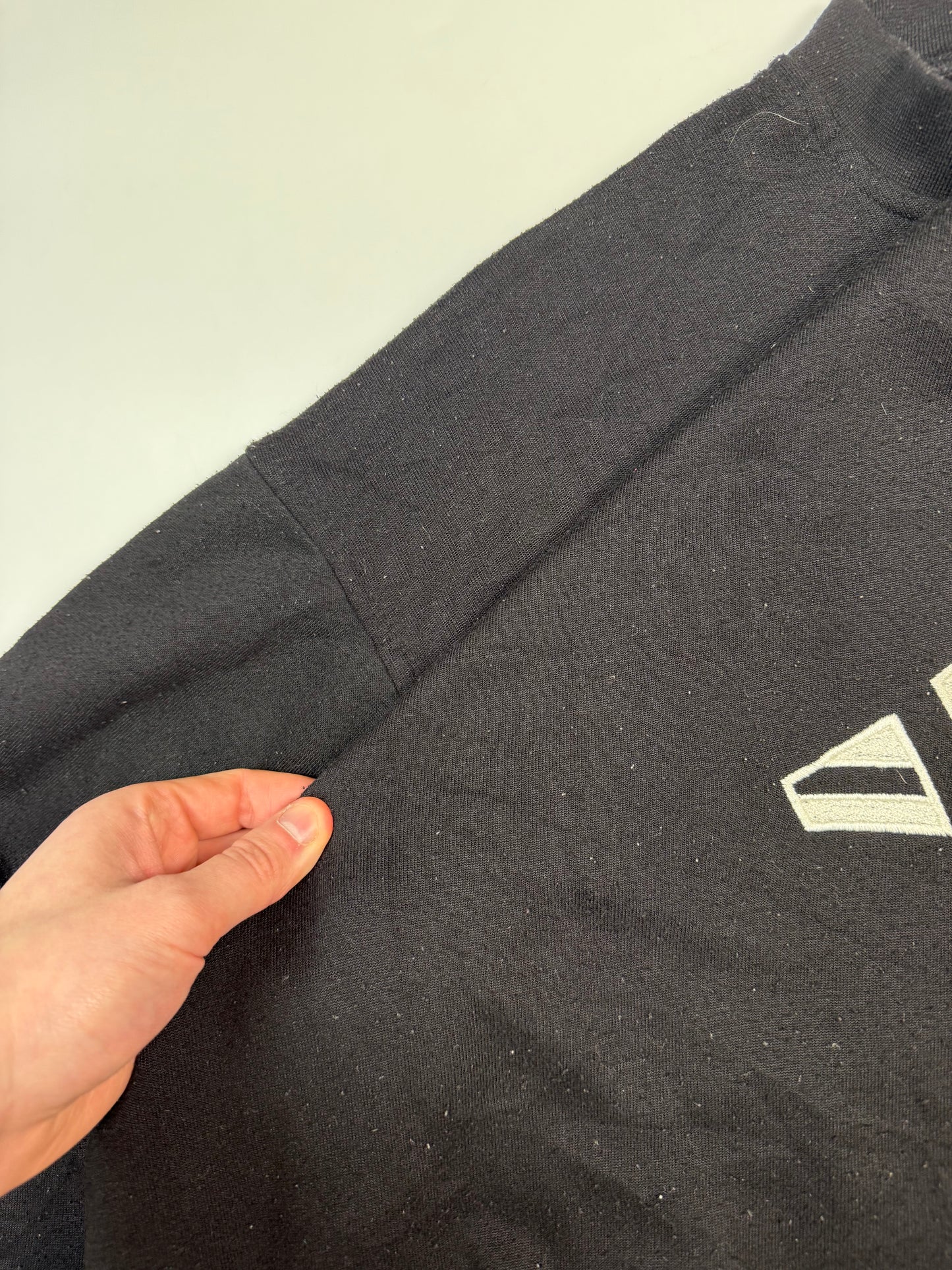 Vintage Adidas centre logo sweatshirt (L)