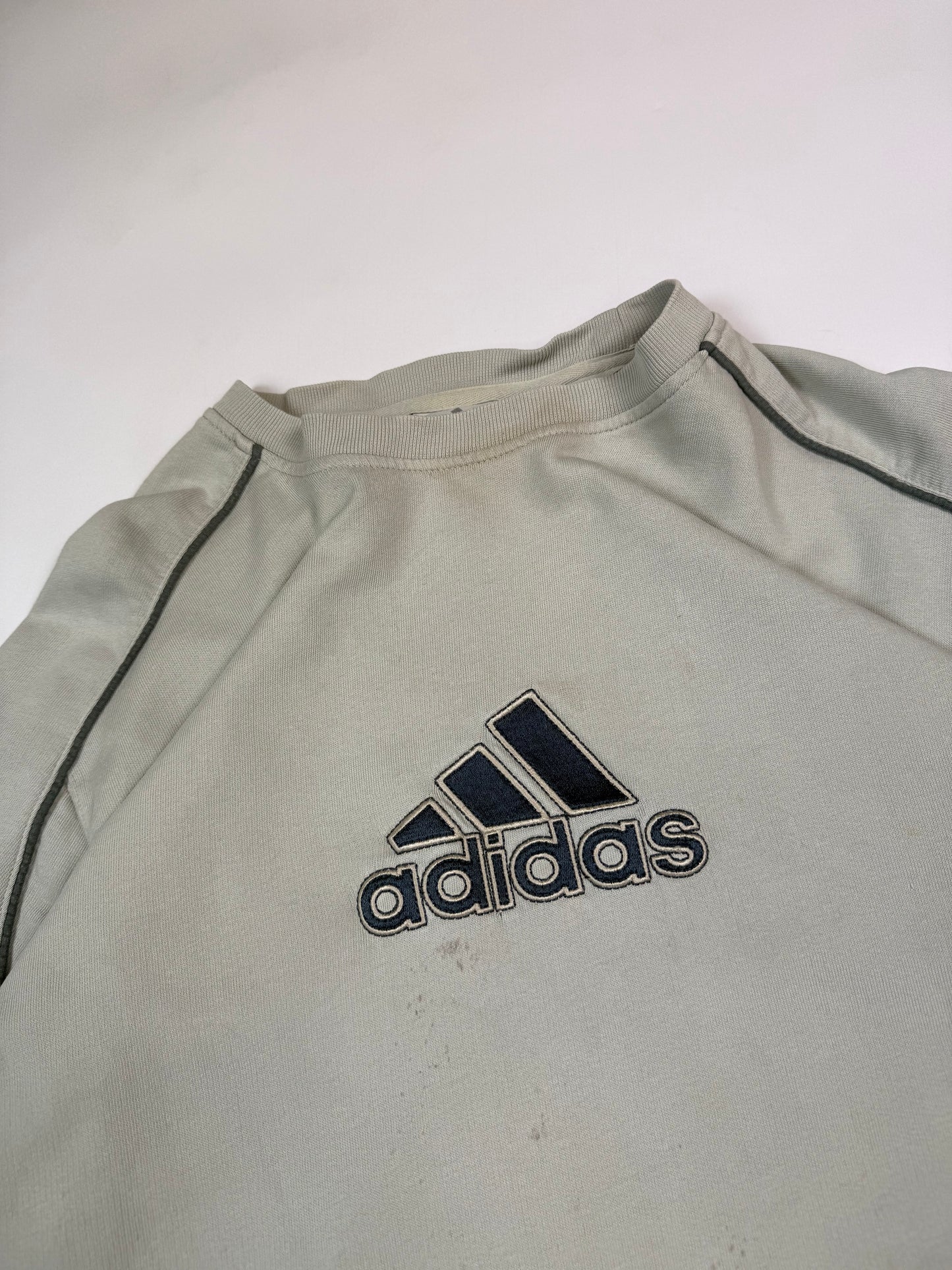 Vintage Adidas centre logo sweatshirt (M)