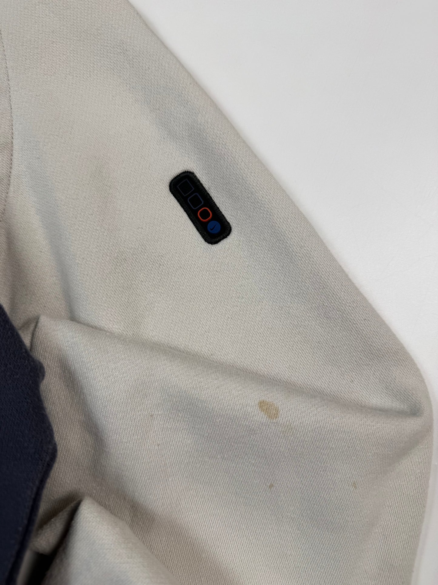 Vintage 90s Nike spell out sweatshirt (S)