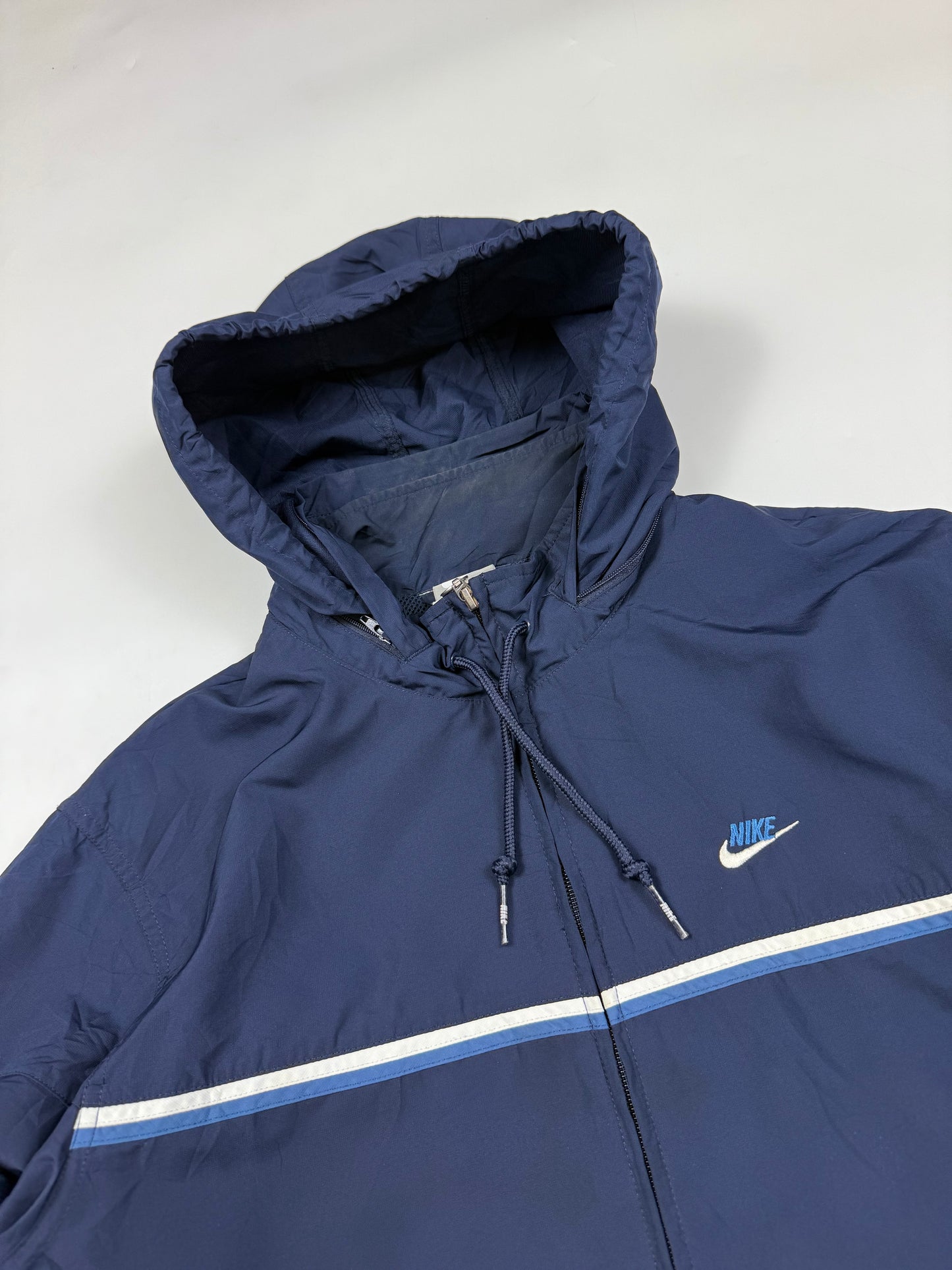 Vintage Nike hooded windbreaker jacket (L)