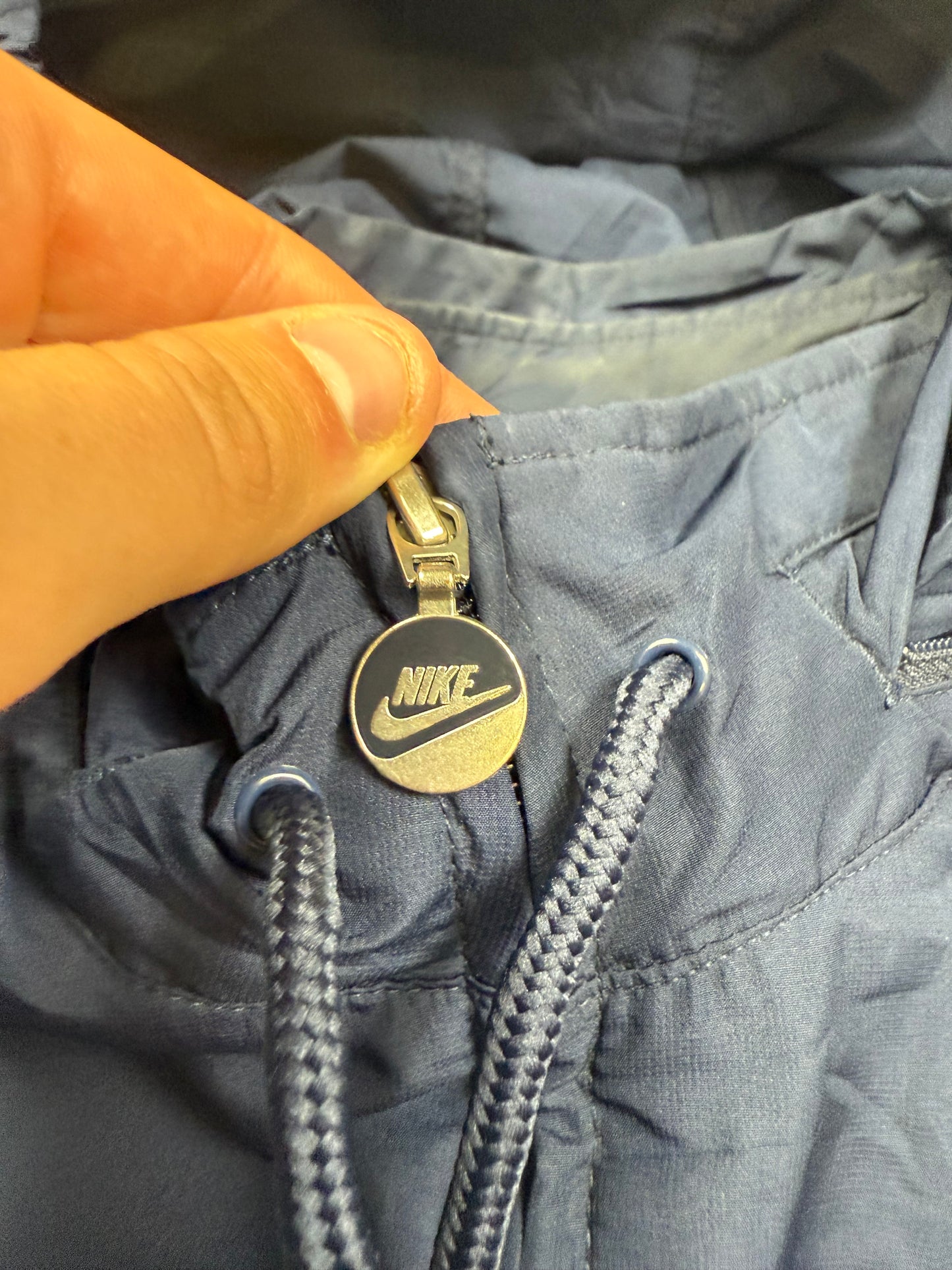 Vintage Nike hooded windbreaker jacket (L)