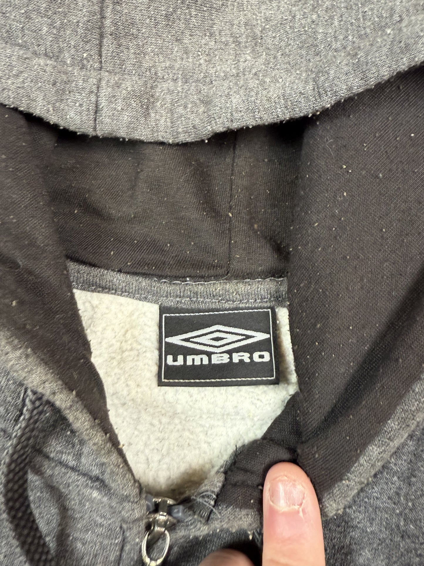 Vintage Umbro zip up hoodie (M)