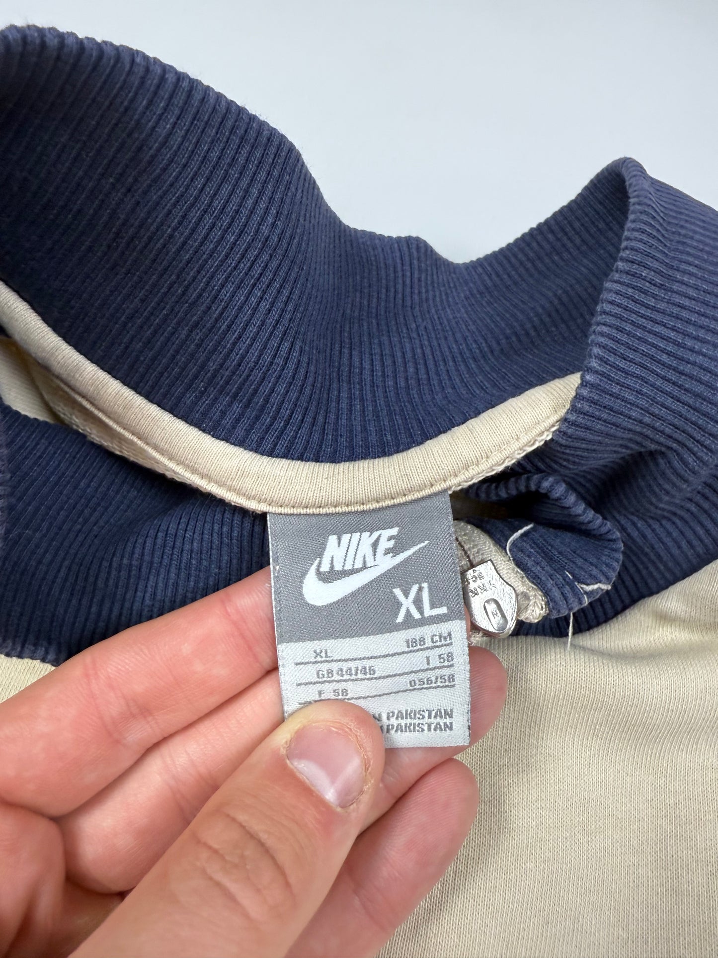 Vintage Nike mini swoosh track top (XL)