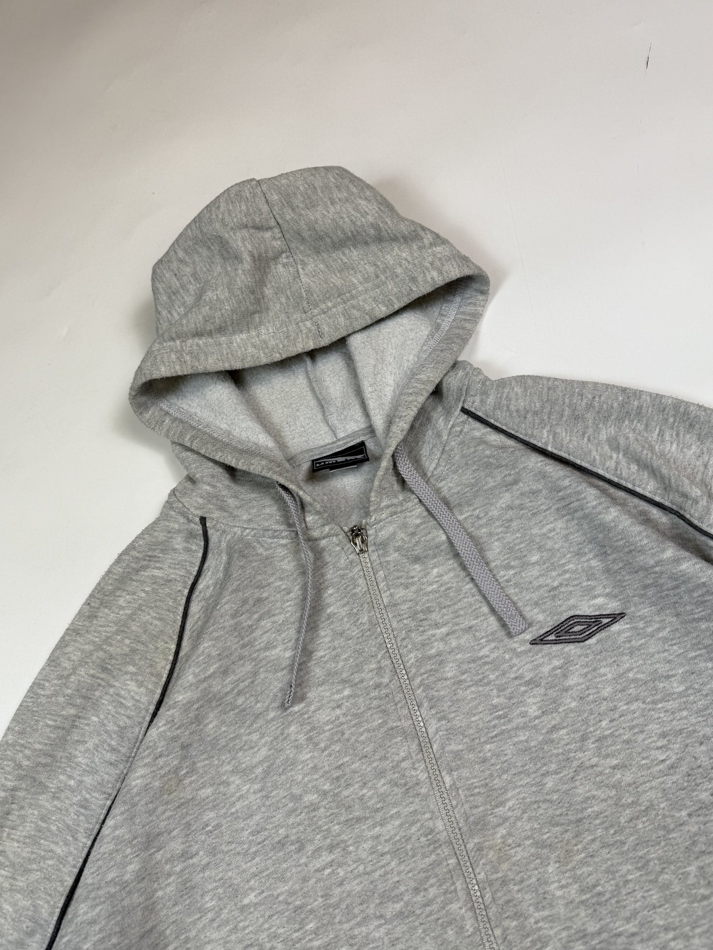 Vintage Umbro zip up hoodie (L)