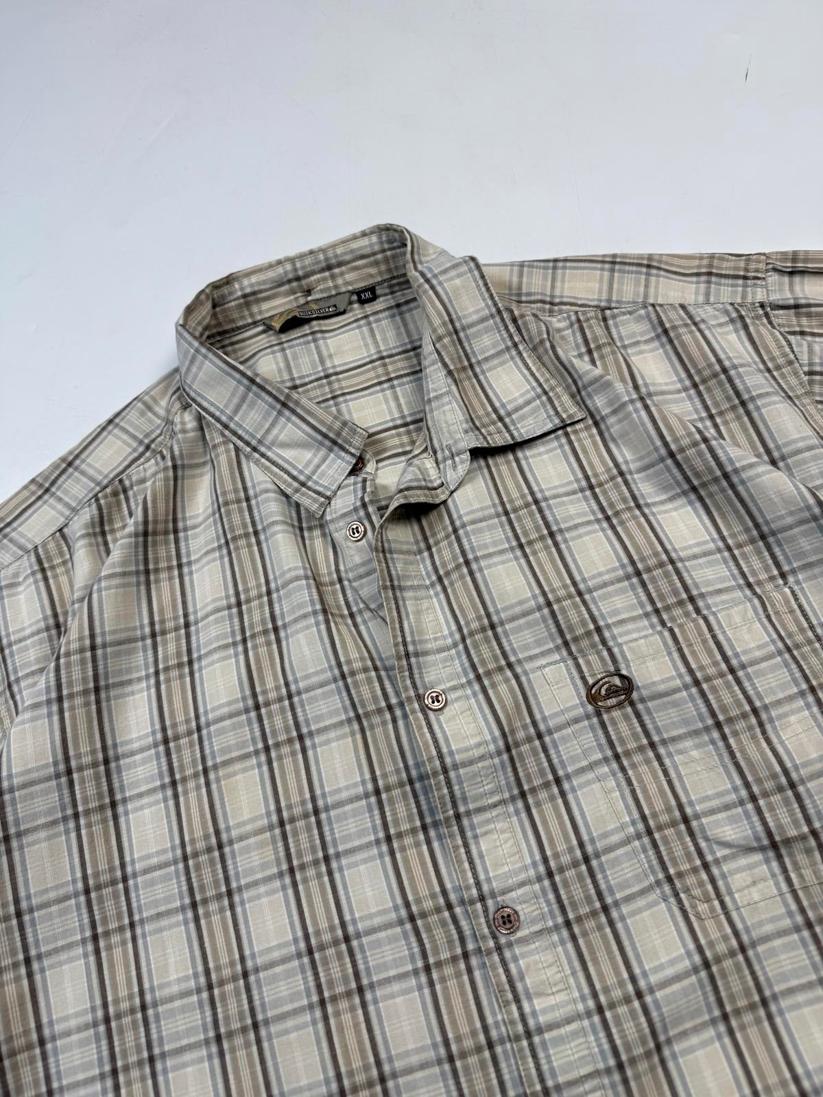 Vintage Y2K Quiksilver checkered short sleeve shirt (XXL)