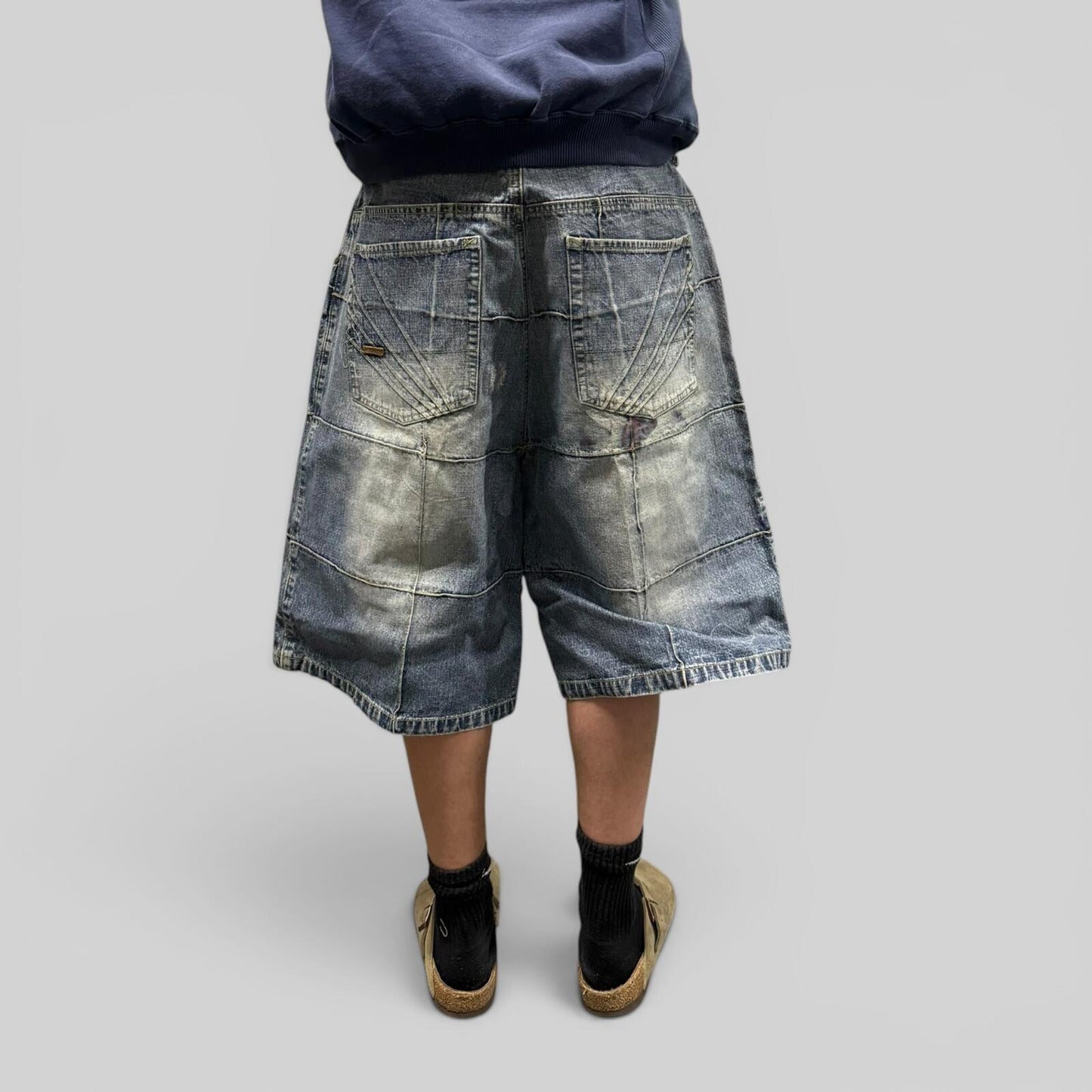 Vintage Akademiks baggy hip hop denim jean shorts (W40)
