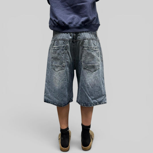 Vintage Y2K baggy hip hop denim jean shorts (W38)