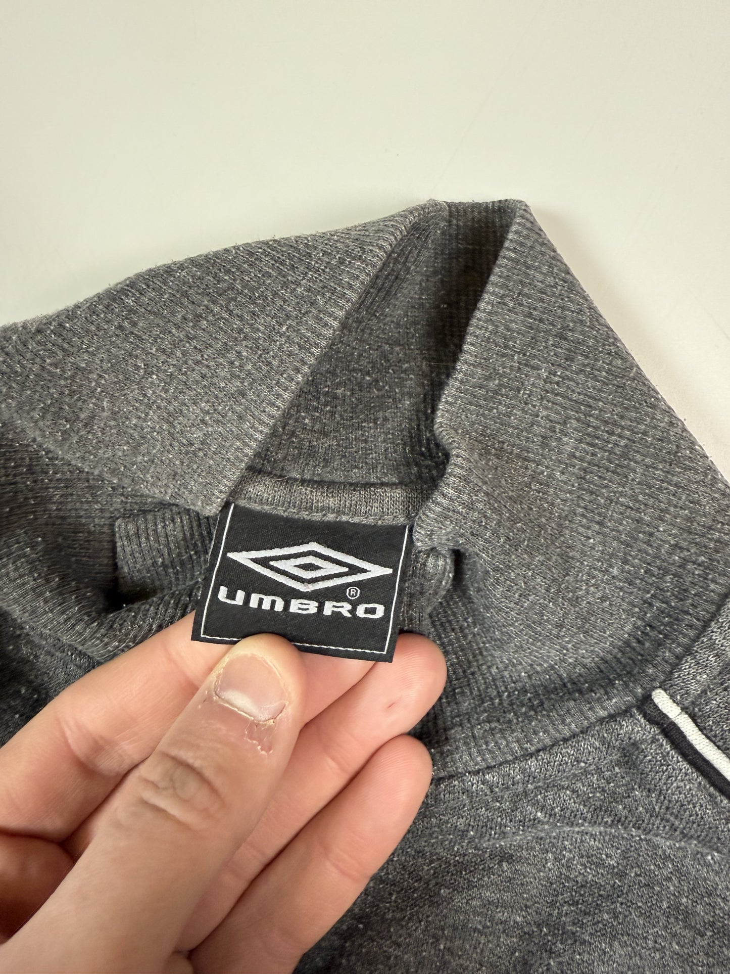 Vintage Umbro quarter zip sweatshirt (L)