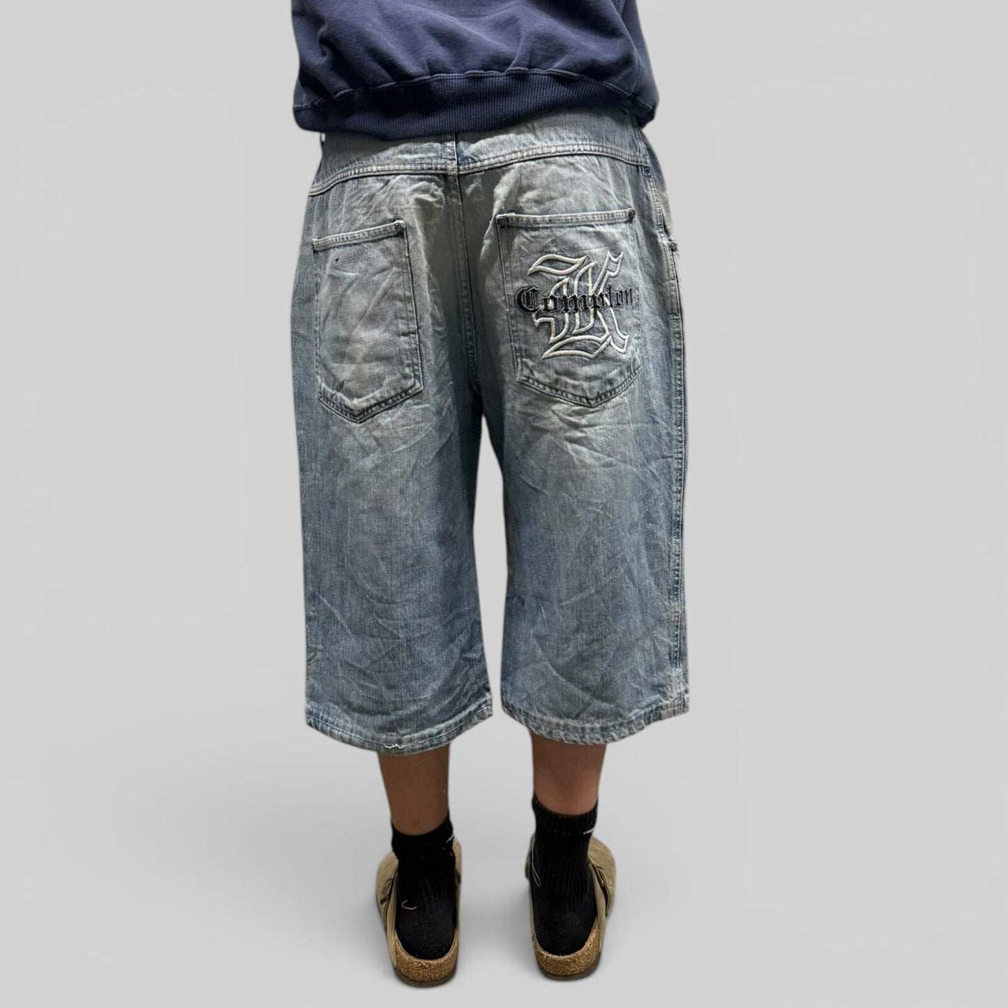 Vintage Y2K Karl Kani hip hop jorts (W34)