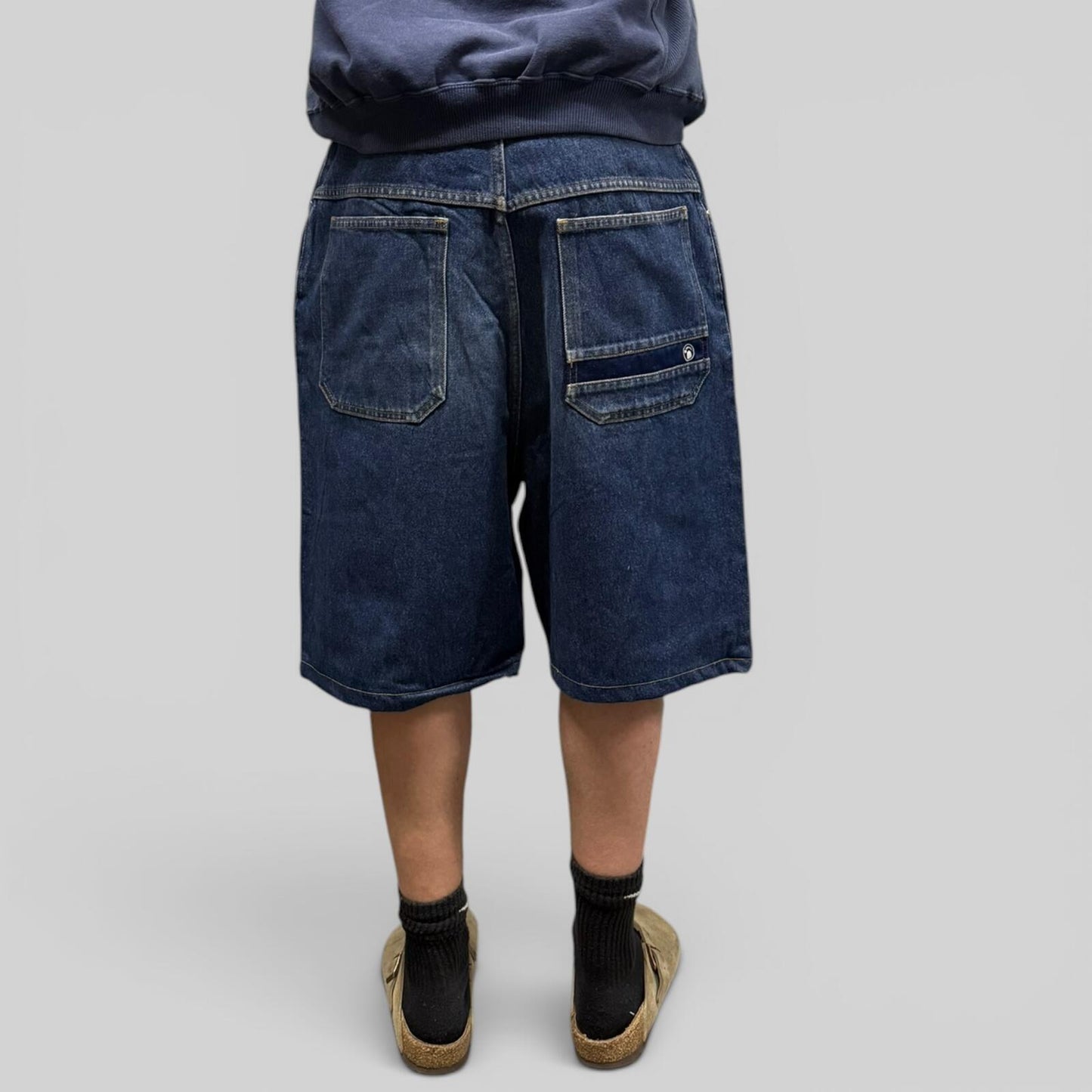 Vintage Y2K baggy hip hop denim jean shorts (W34)