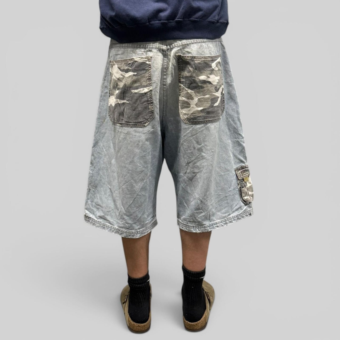 Vintage Y2K baggy hip hop jorts (W36)