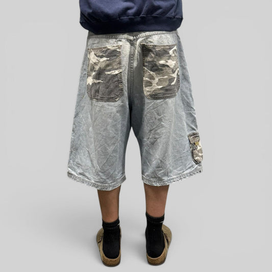 Vintage Y2K baggy hip hop jorts (W36)