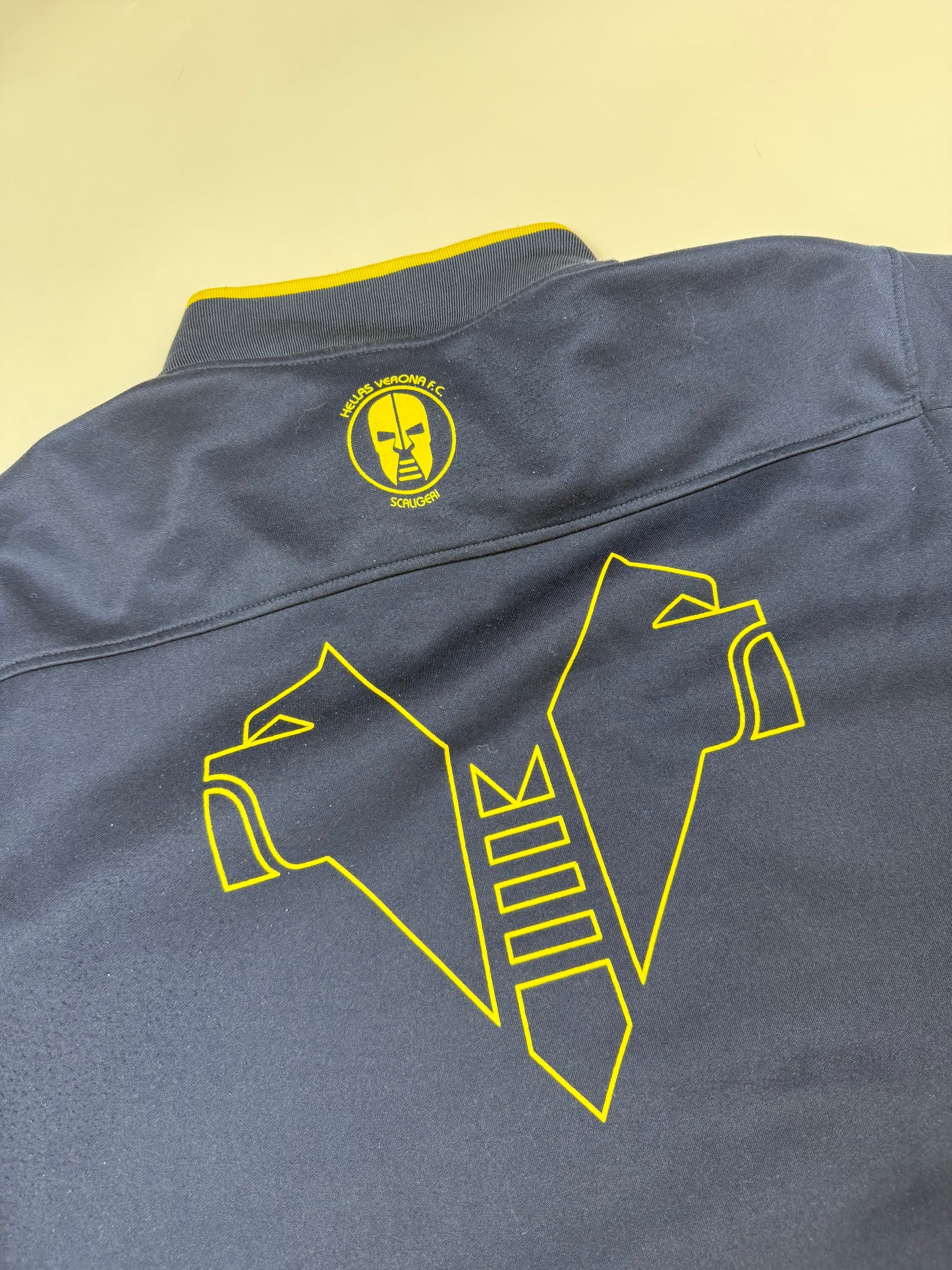 Vintage Hellas Verona 2007/08 Asics football track jacket (L)
