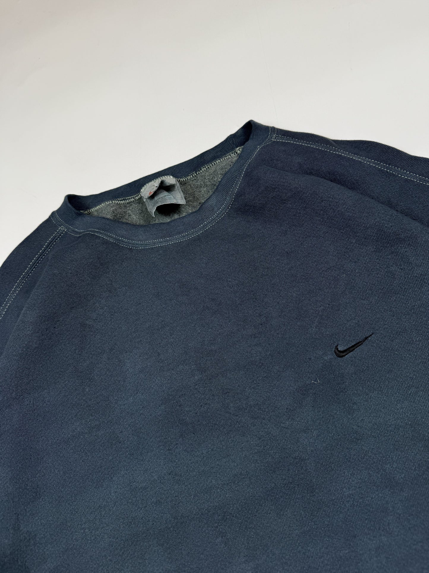 Vintage 90s Nike mini swoosh sweatshirt (XXL)